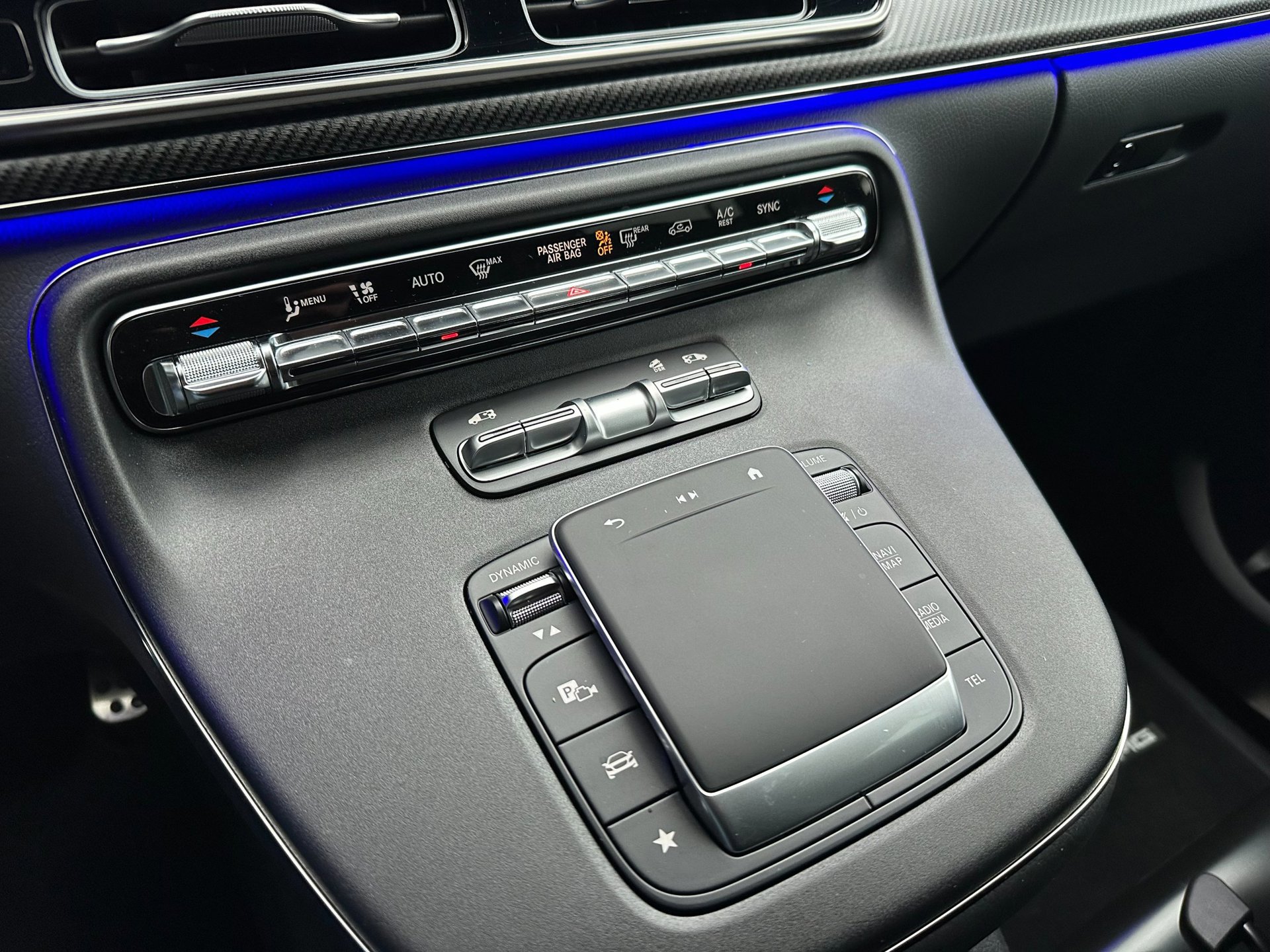 Mercedes-Benz V-klasse 300d 4-MATIC Extra Lang DC Avantgarde Edition AMG (2025), foto 15