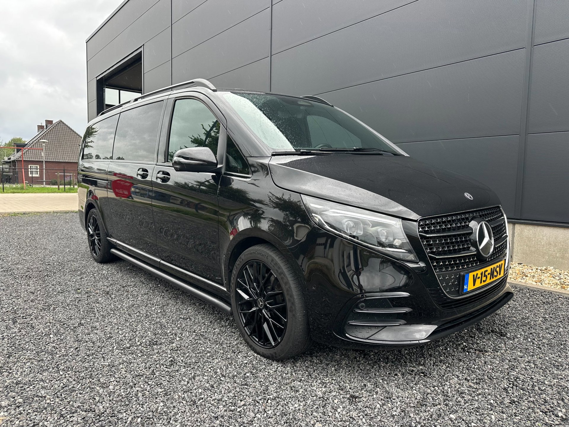 Mercedes-Benz V-klasse 300d 4-MATIC Extra Lang DC Avantgarde Edition AMG (2025), foto 8