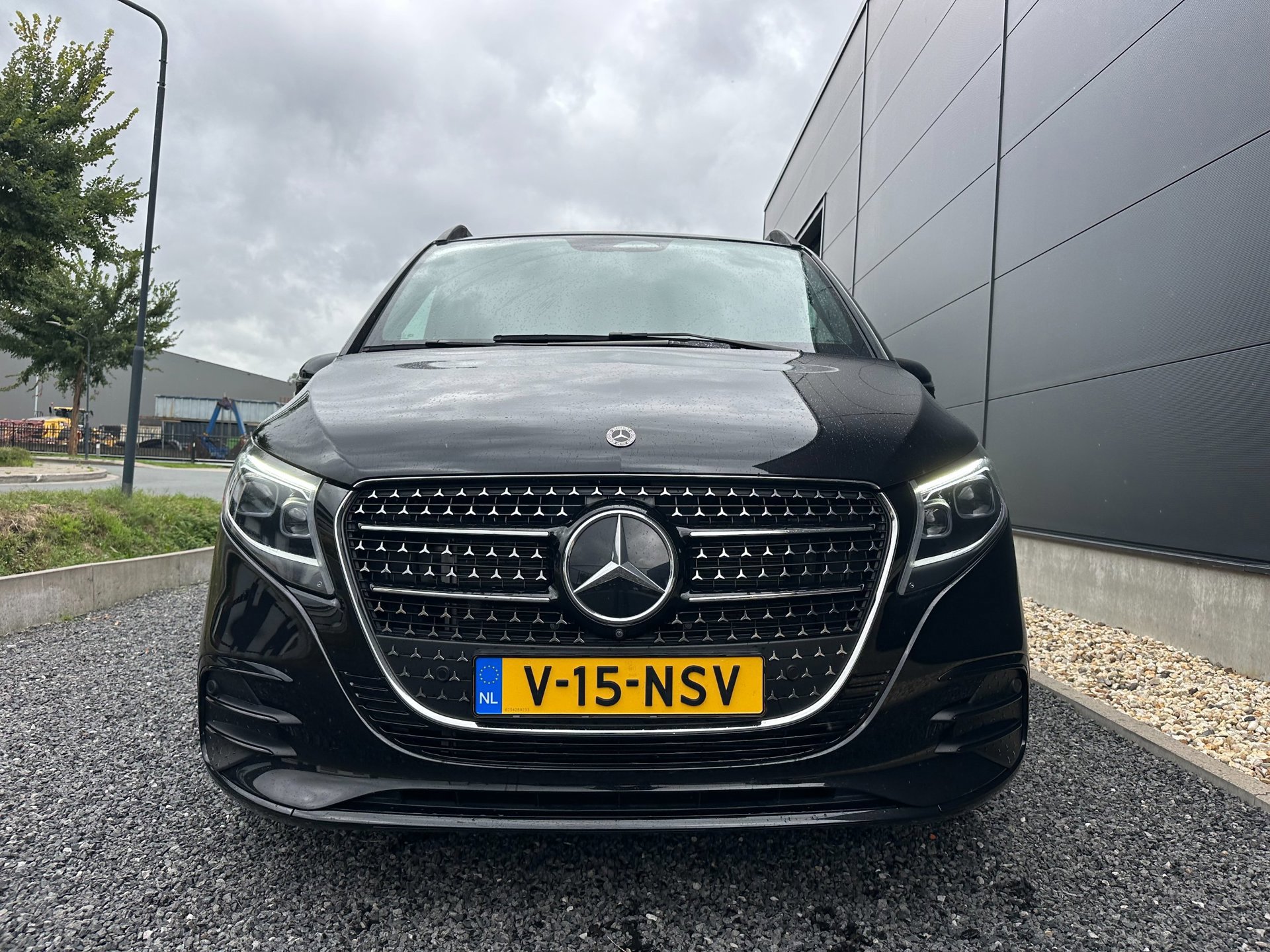 Mercedes-Benz V-klasse 300d 4-MATIC Extra Lang DC Avantgarde Edition AMG (2025), foto 9