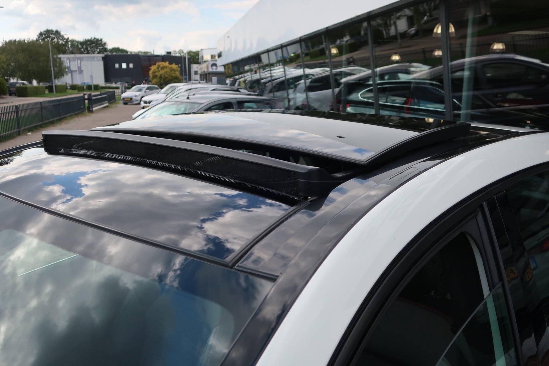 Mercedes-Benz B-klasse 180 Ambition AMG 2e (2016), foto 12