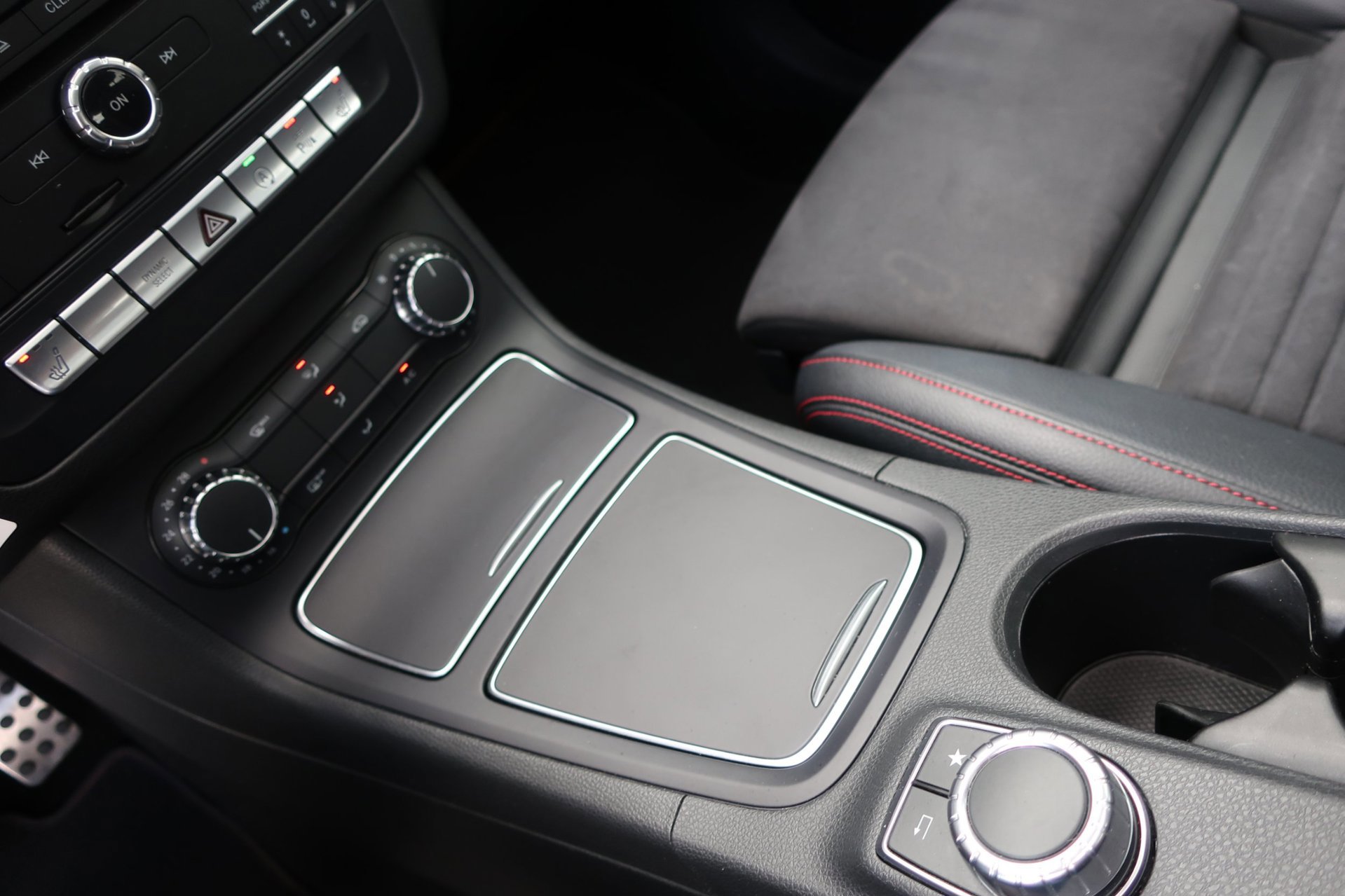 Mercedes-Benz B-klasse 180 Ambition AMG 2e (2016), foto 26