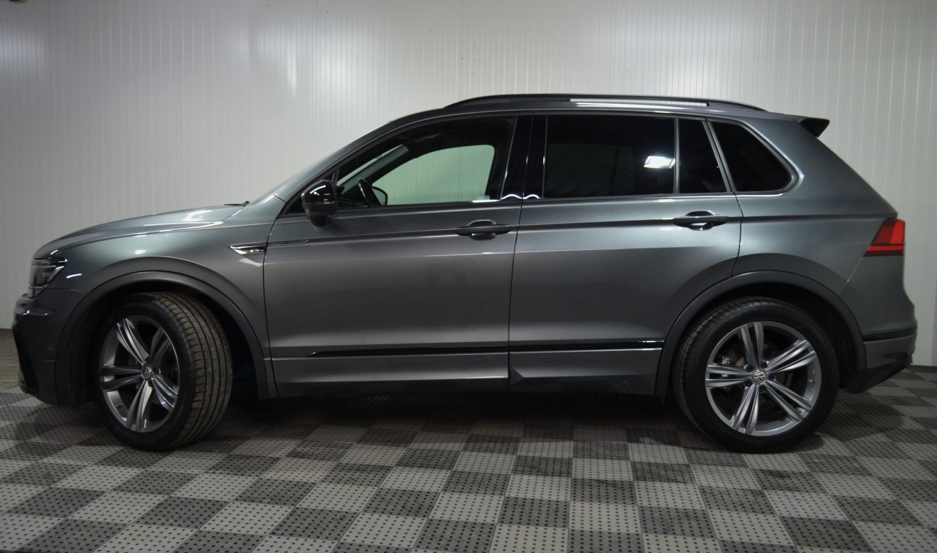 Volkswagen Tiguan 1.5 TSI ACT Highline Business R-Line (2020), foto 3