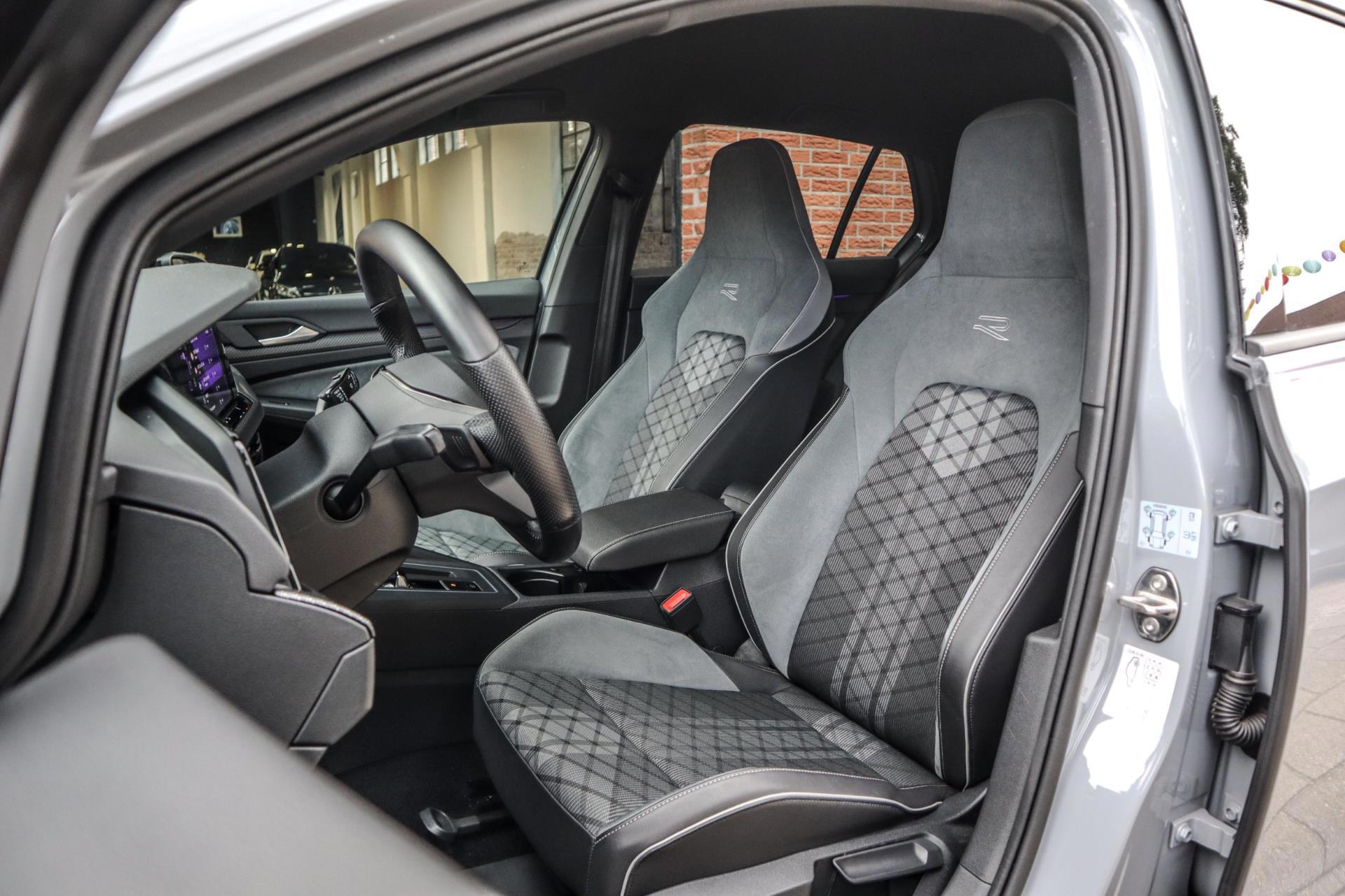 Volkswagen Golf 8 1.5 eTSI R-Line Business CAMERA (2021), foto 11