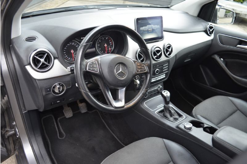 Mercedes-Benz B-klasse 180 Ambition (2016), foto 15