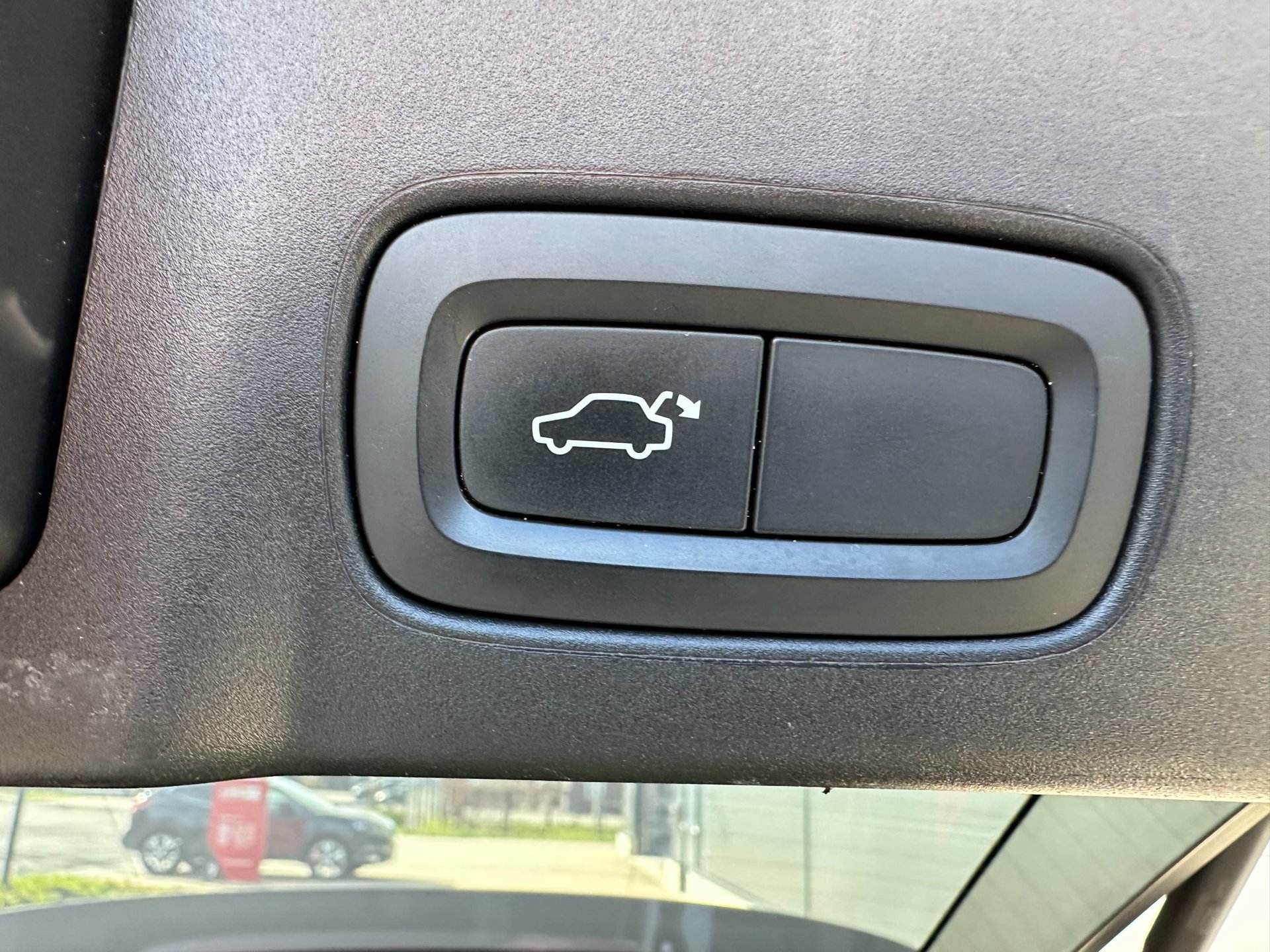 Volvo V90 2.0 T8 AWD R-design (2018), foto 11