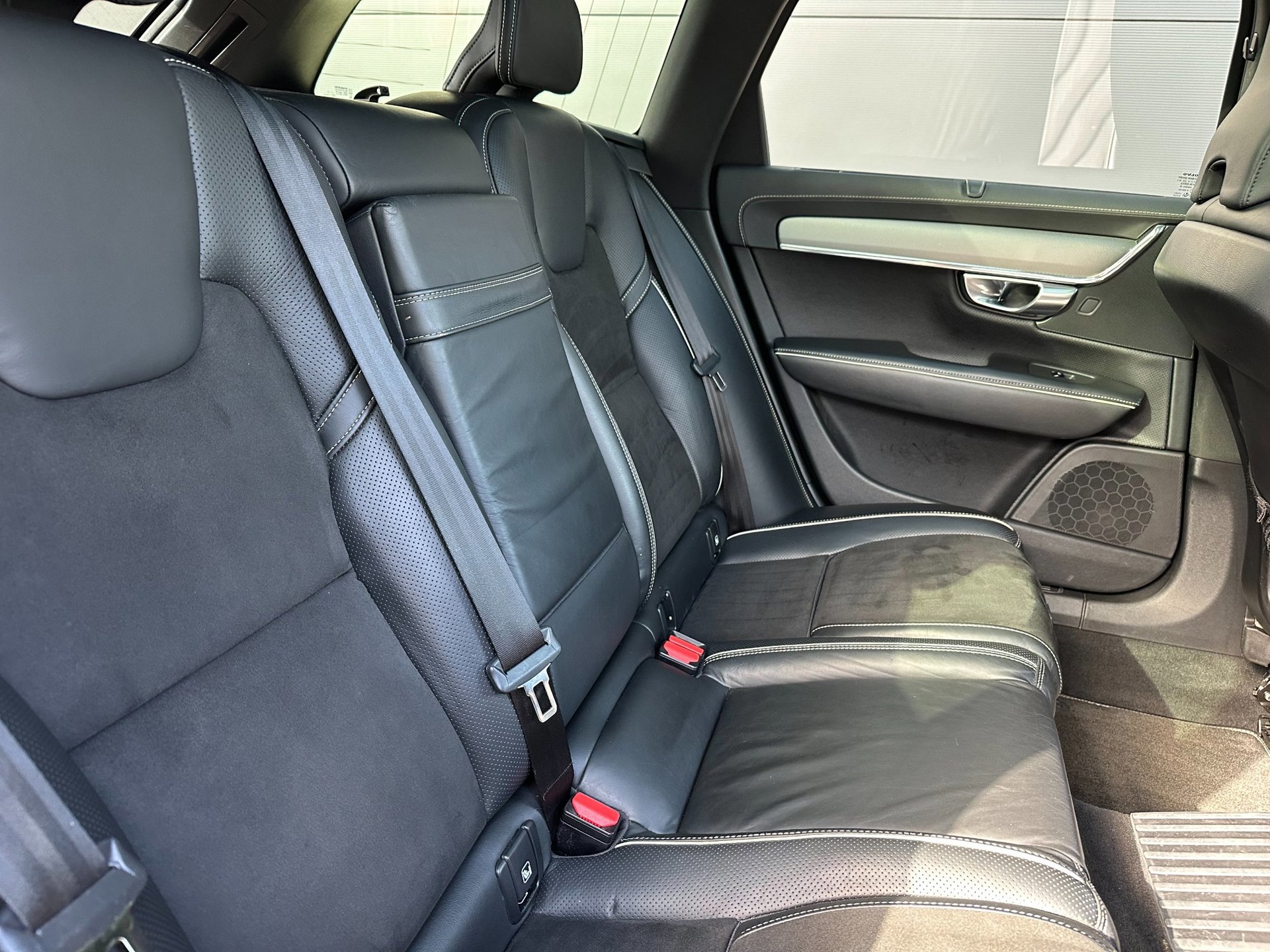 Volvo V90 2.0 T8 AWD R-design (2018), foto 19