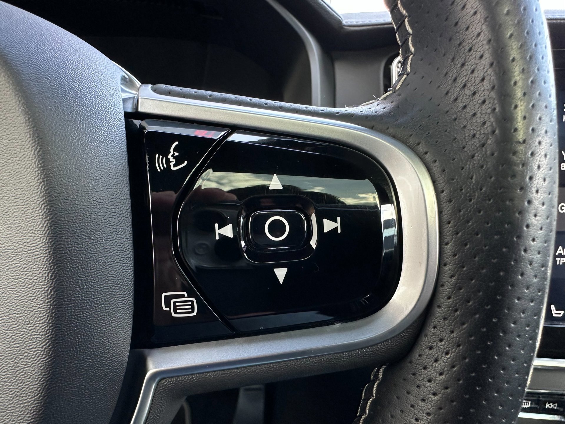 Volvo V90 2.0 T8 AWD R-design (2018), foto 23