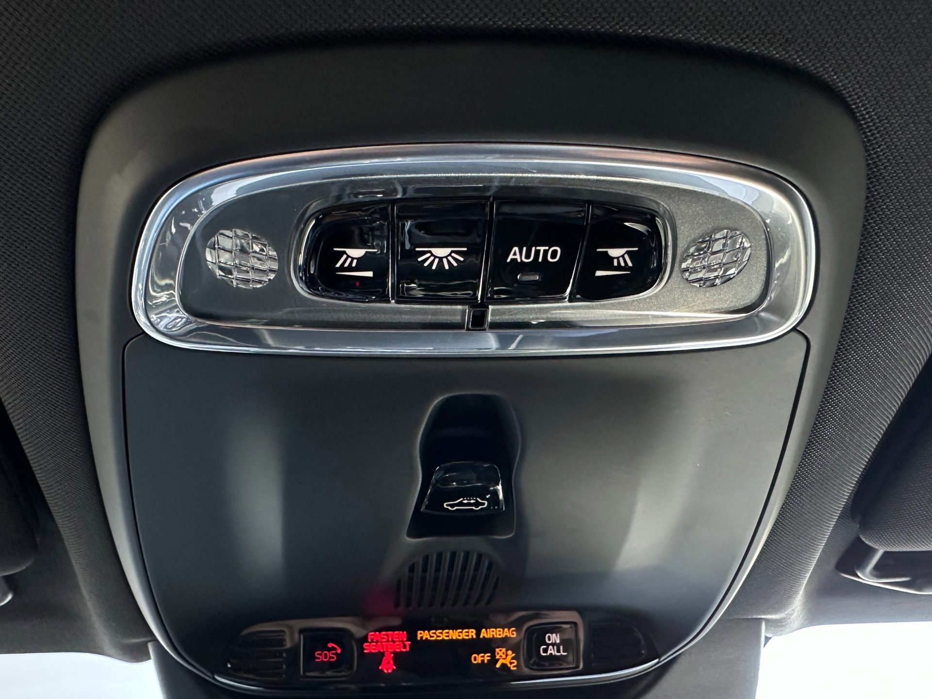 Volvo V90 2.0 T8 AWD R-design (2018), foto 30