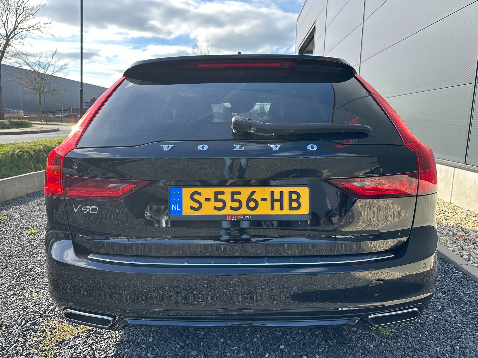Volvo V90 2.0 T8 AWD R-design (2018), foto 9