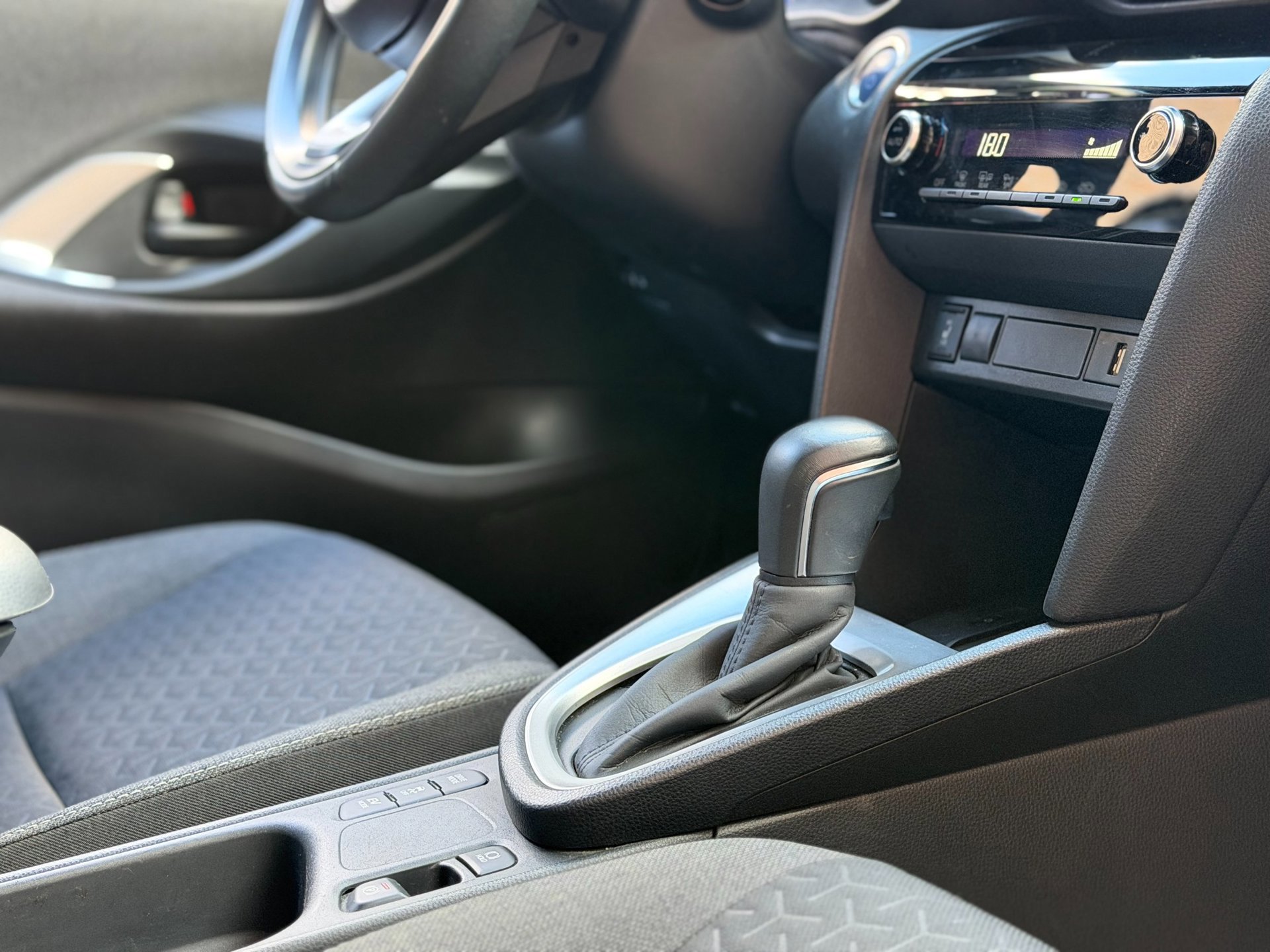 Toyota Yaris Cross 1.5 Hybrid Dynamic (2023), foto 37