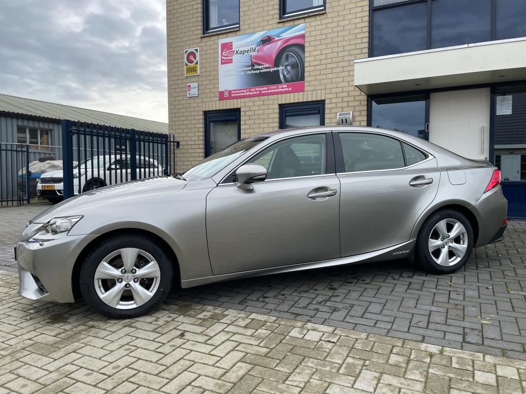 Lexus IS 300h Business Line Pro (2017), foto 2