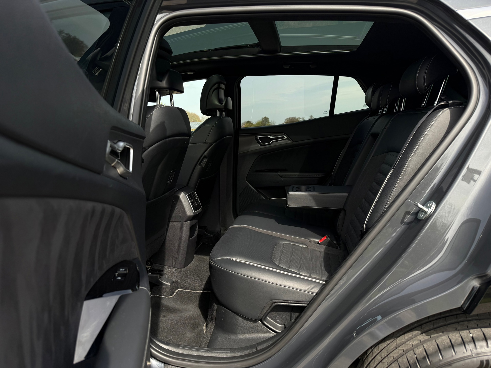 Kia Sportage 1.6 T-GDi Hybrid GT-PlusLine (2023), foto 8