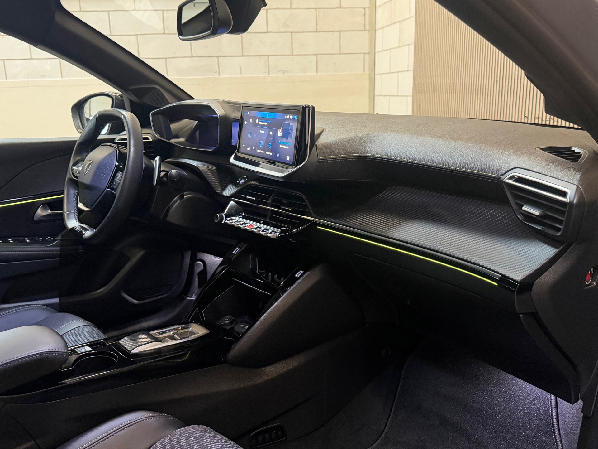 Peugeot 208 1.2 Hybrid 110 e-DCS6 GT (2025), foto 11