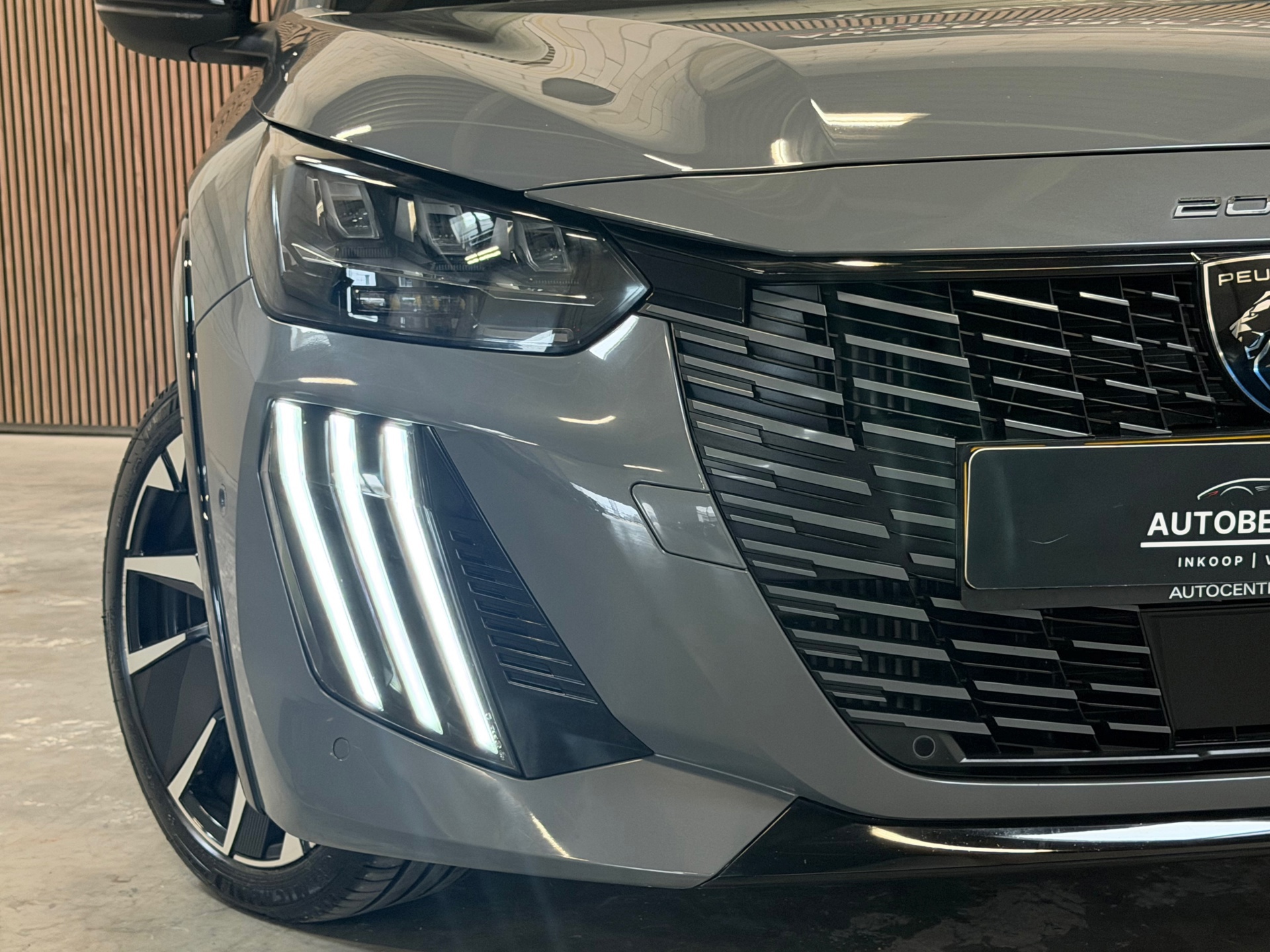 Peugeot 208 1.2 Hybrid 110 e-DCS6 GT (2025), foto 22