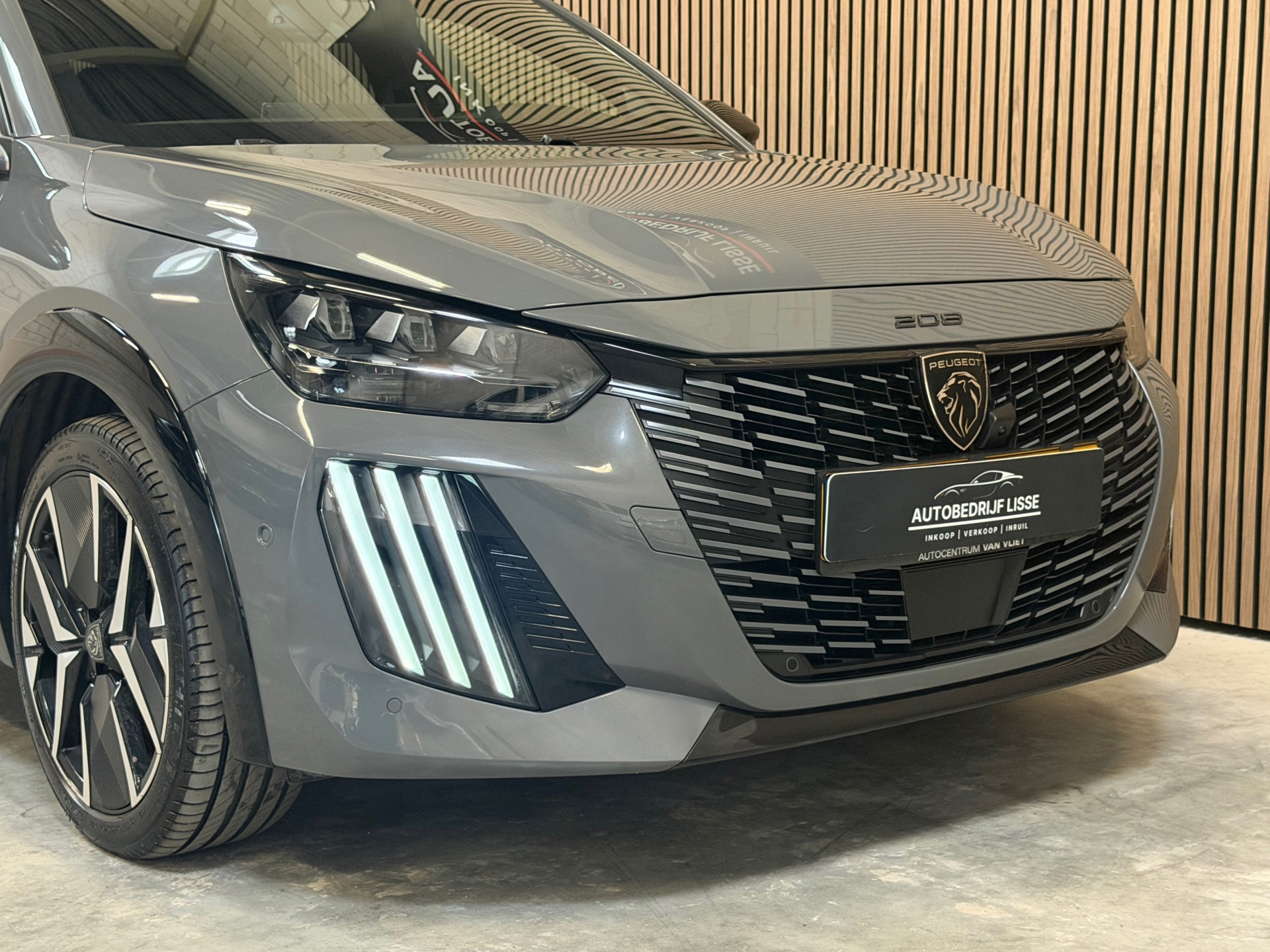 Peugeot 208 1.2 Hybrid 110 e-DCS6 GT (2025), foto 23