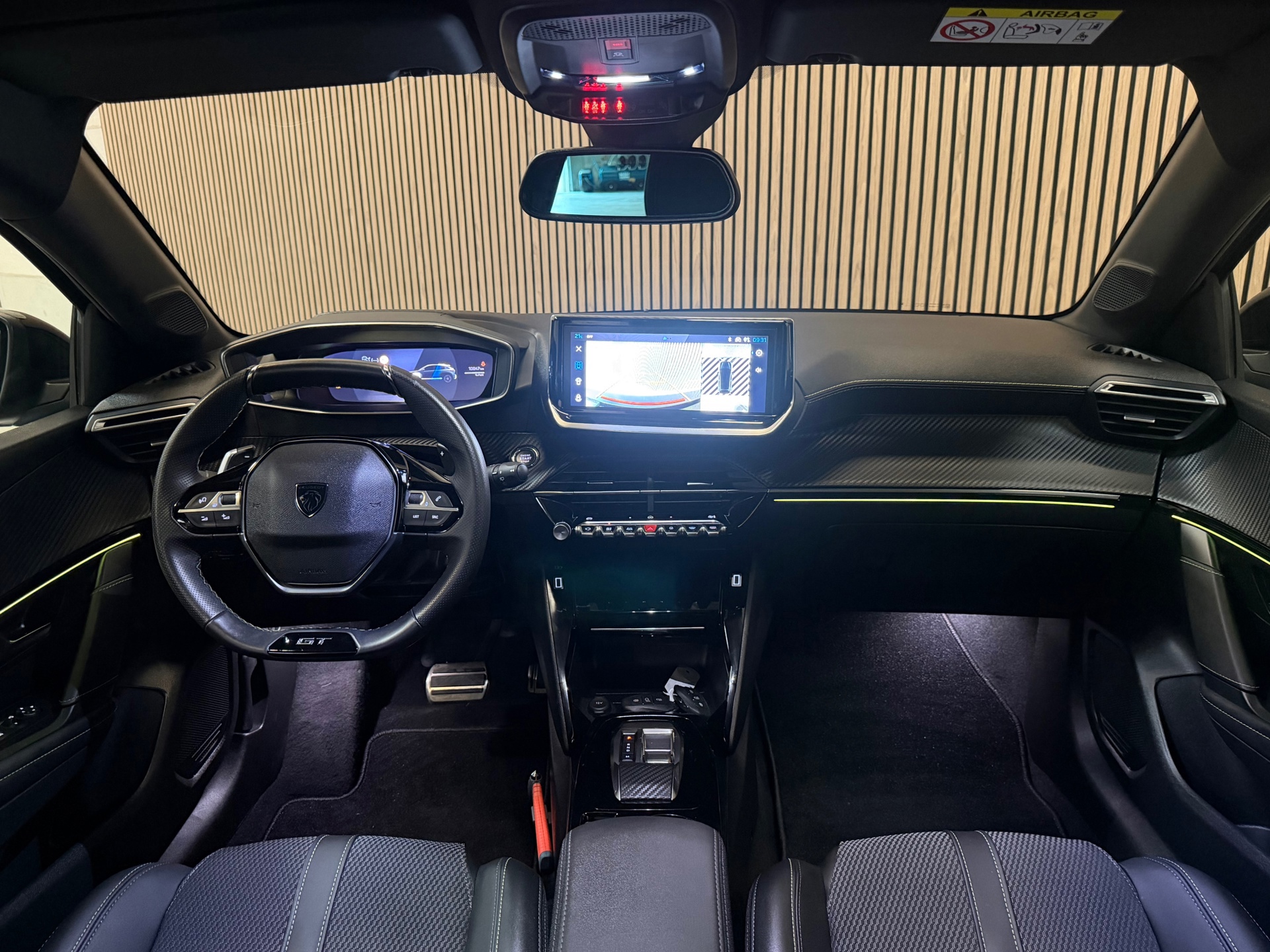 Peugeot 208 1.2 Hybrid 110 e-DCS6 GT (2025), foto 10