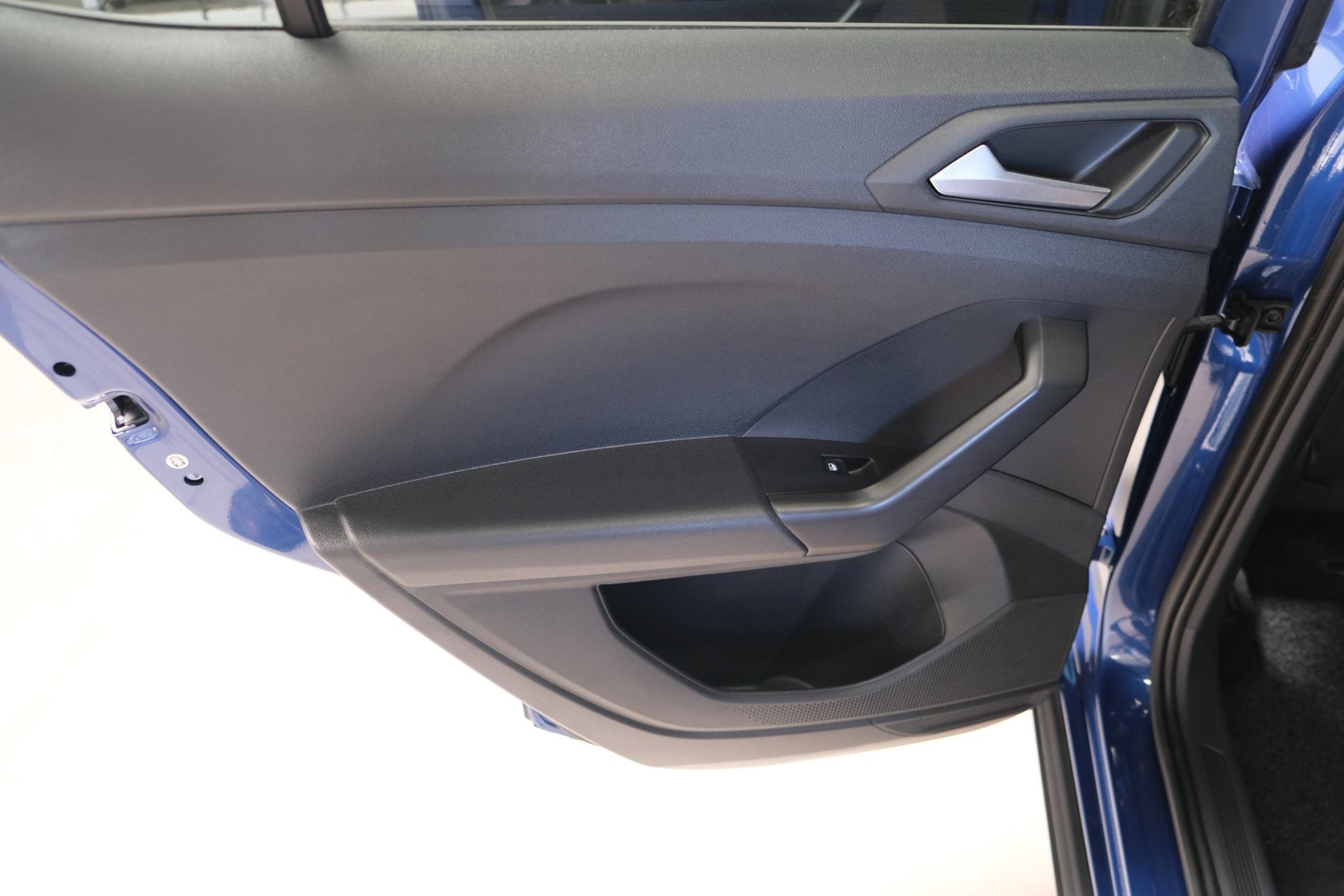 Volkswagen T-Cross 1.0 TSI Life (2022), foto 8