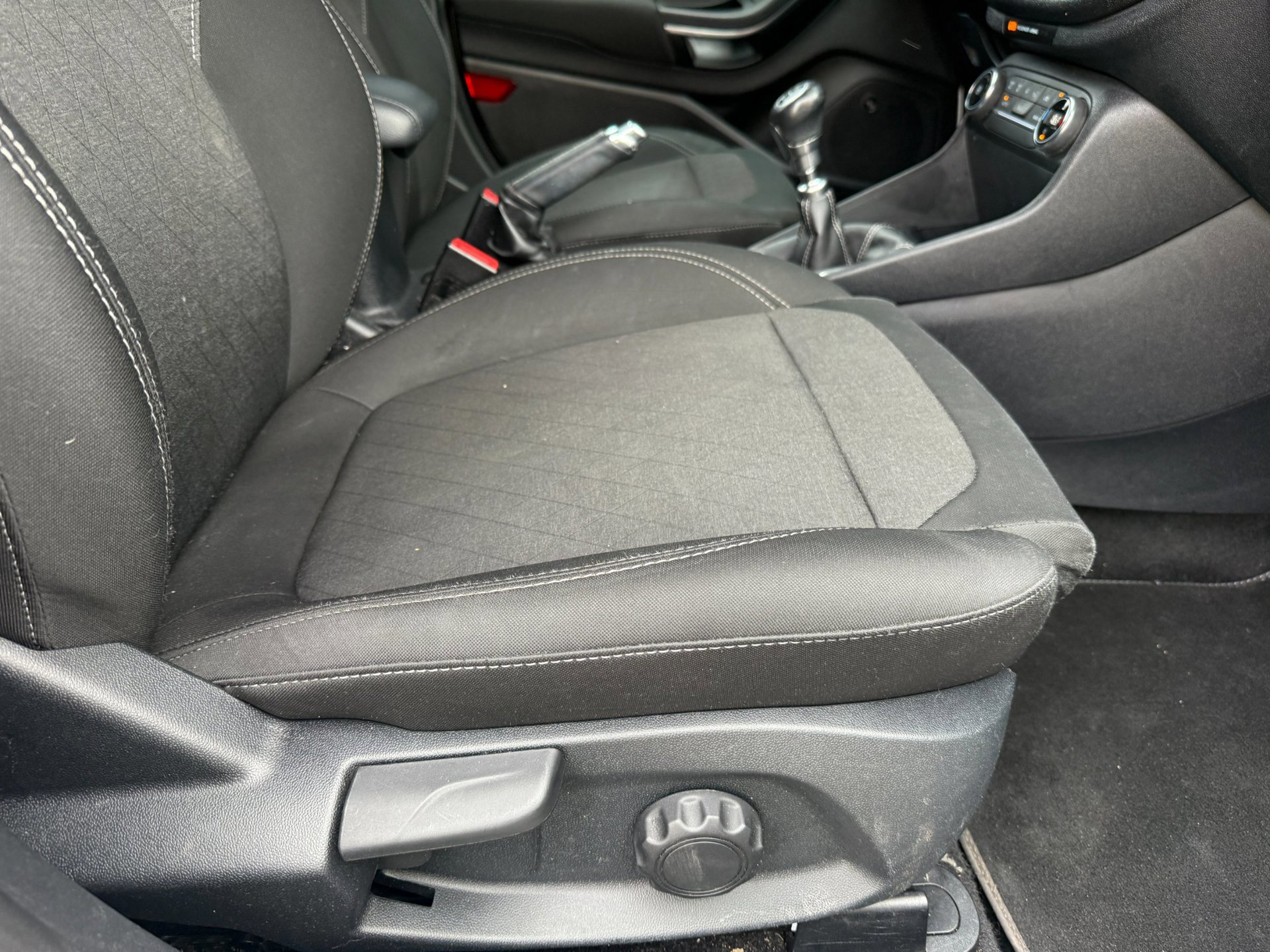 Ford Fiesta 1.0 EcoBoost Active X (2020), foto 24