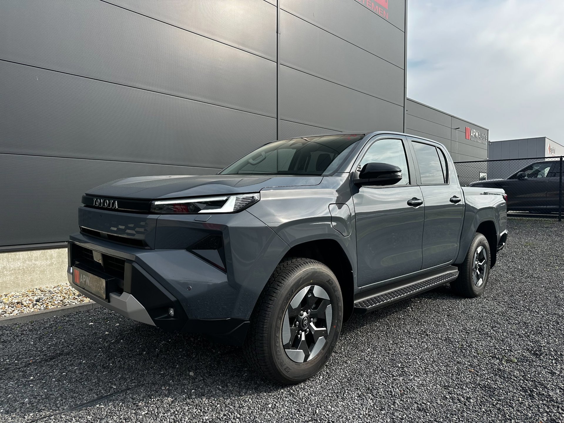 Toyota HiLux Professional Dubbele Cabine BEV Electric (2026), foto 2