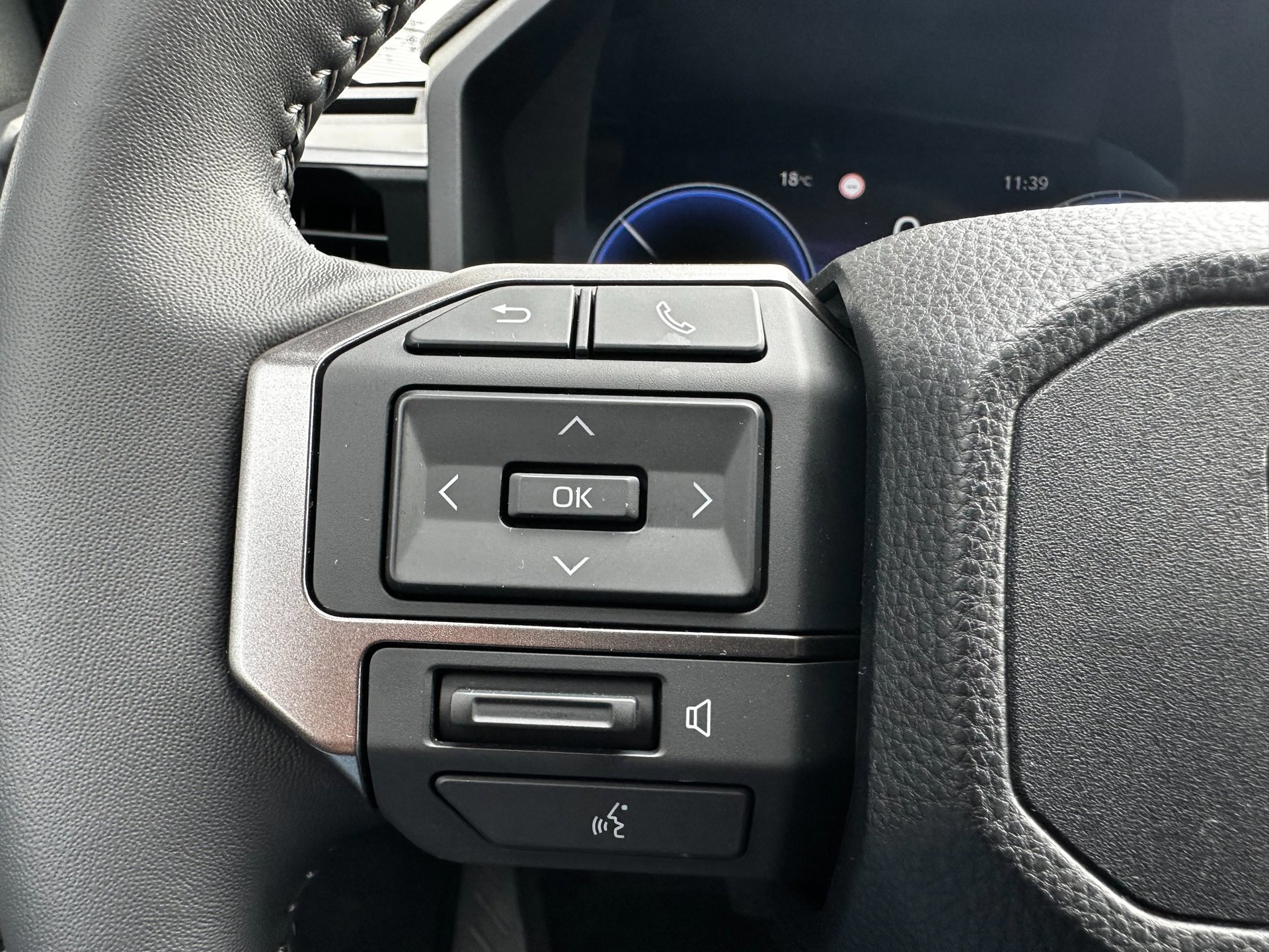Toyota HiLux Professional Dubbele Cabine BEV Electric (2026), foto 16