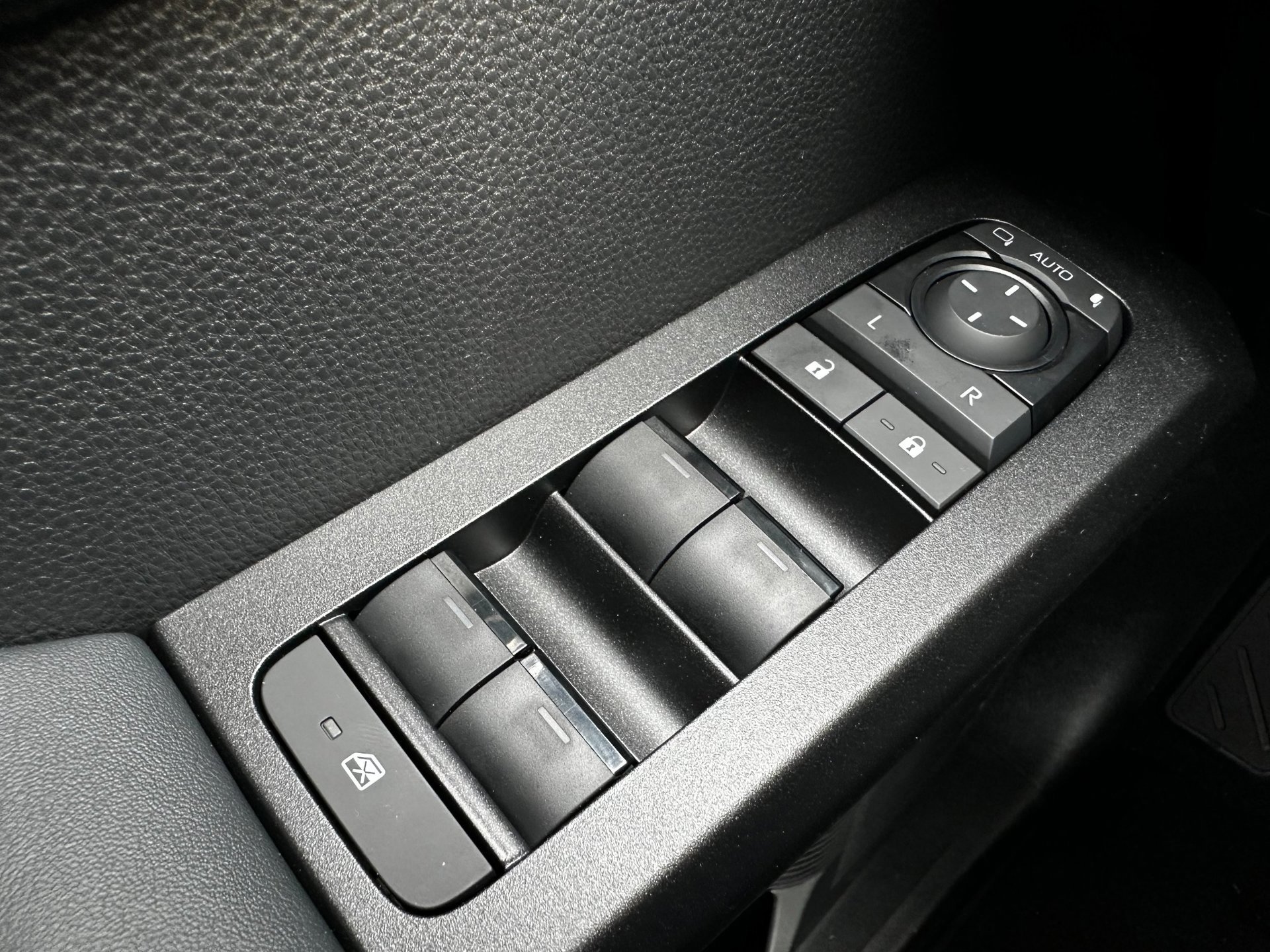 Toyota HiLux Professional Dubbele Cabine BEV Electric (2026), foto 23