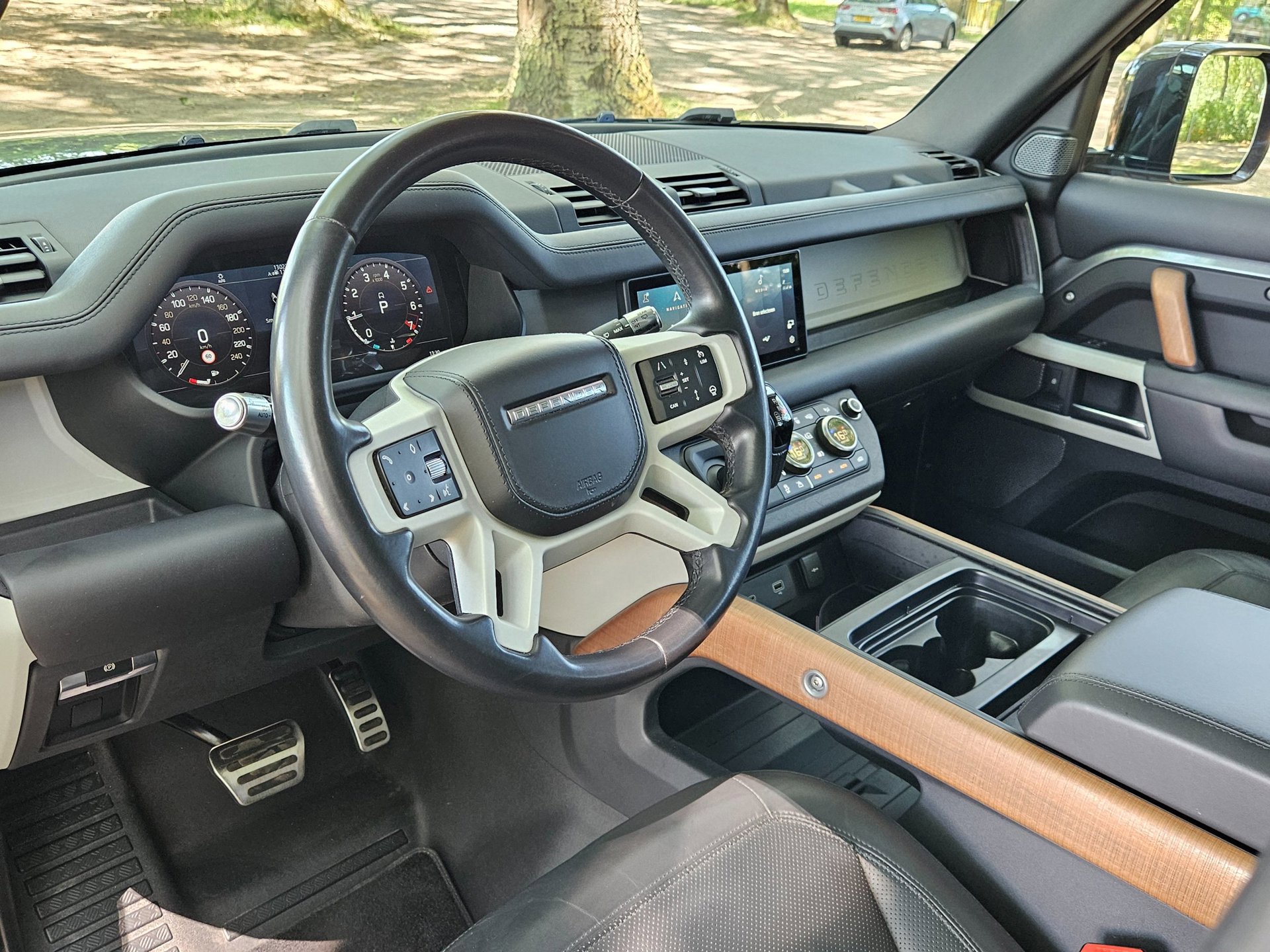 Land Rover Defender 110 3.0 P400 HSE (2020), foto 12