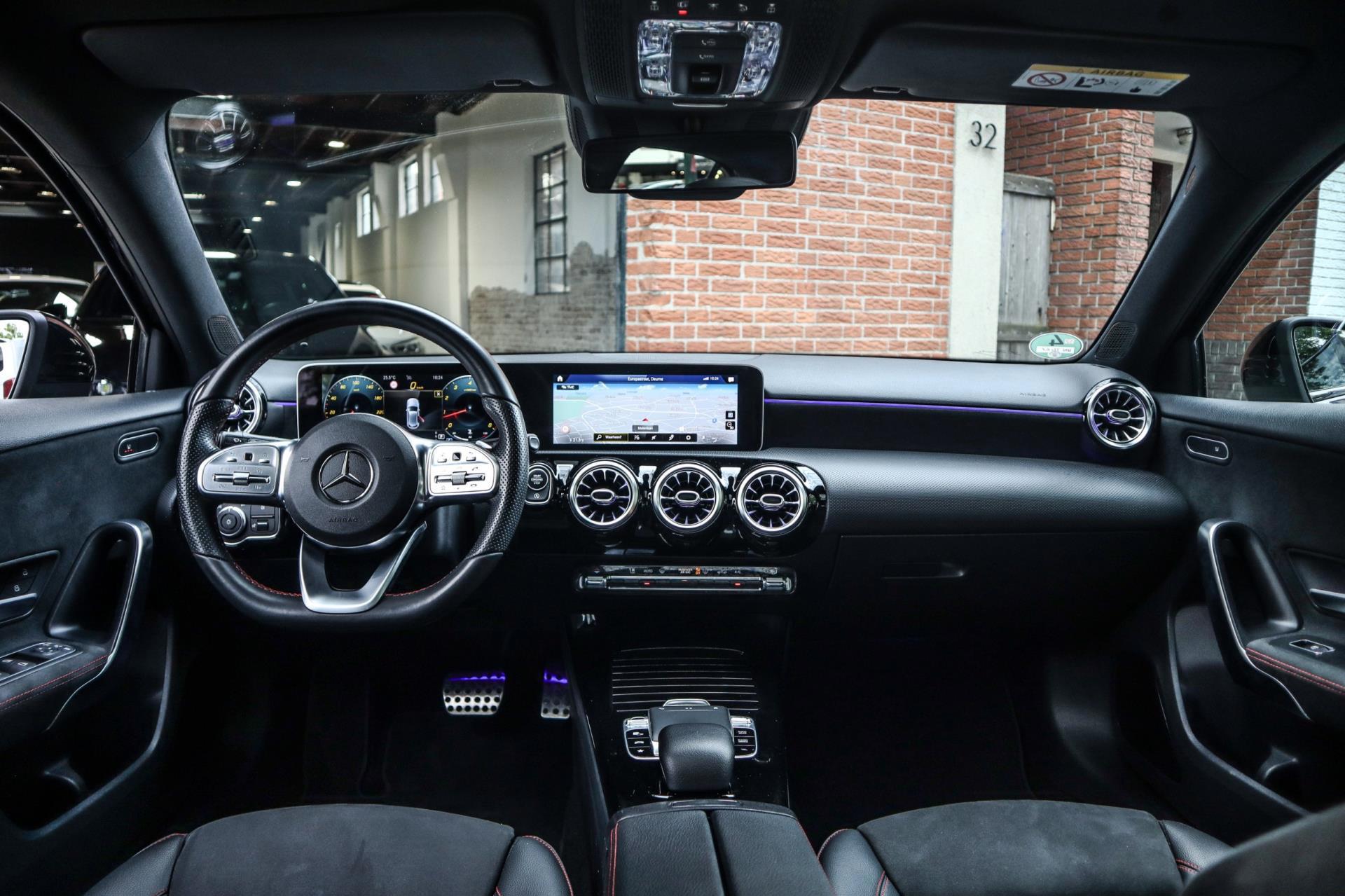 Mercedes-Benz A-klasse 250 AMG Night (2019), foto 12