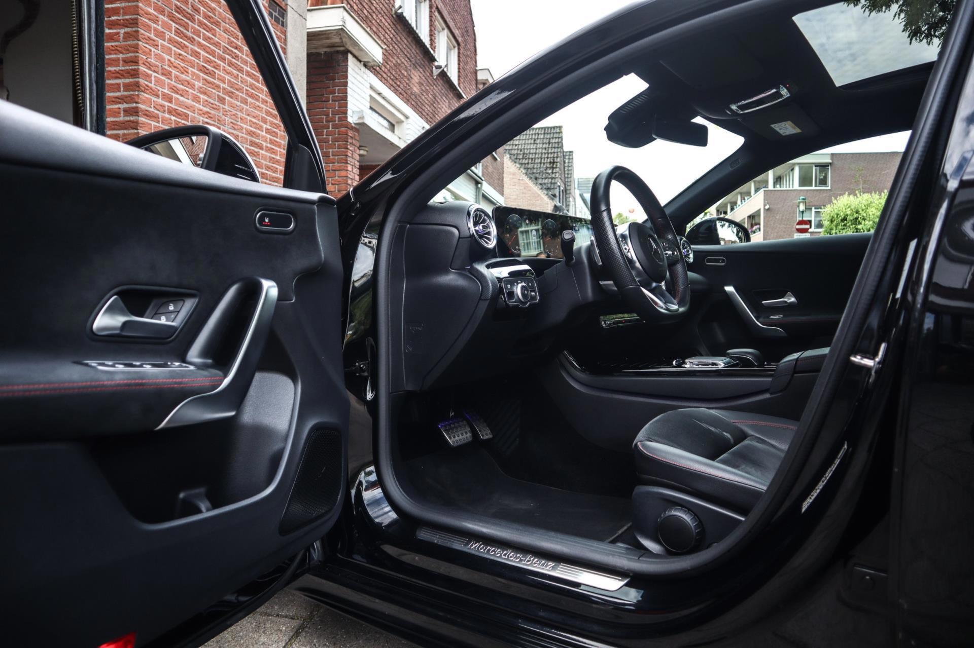 Mercedes-Benz A-klasse 250 AMG Night (2019), foto 15