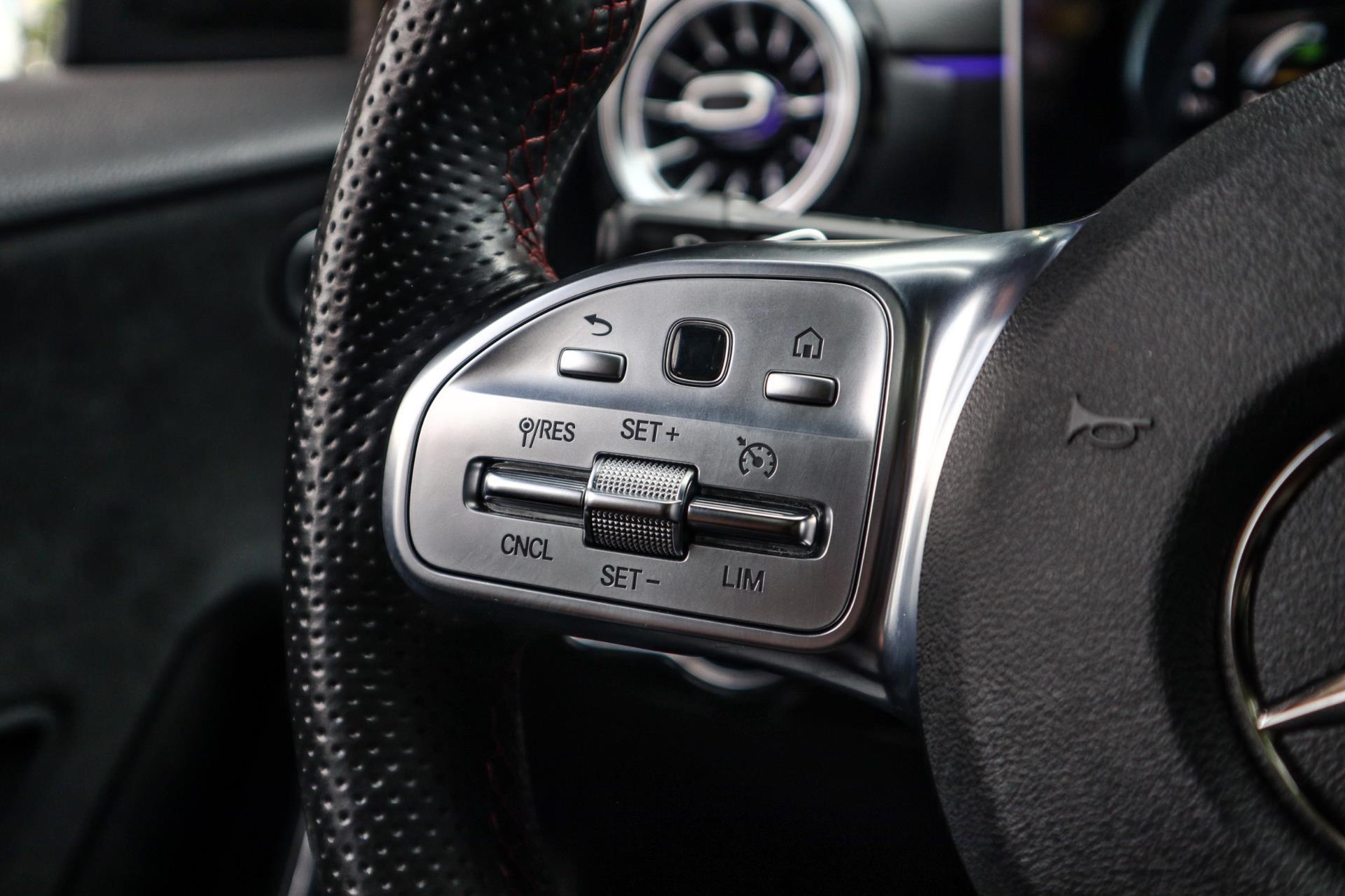 Mercedes-Benz A-klasse 250 AMG Night (2019), foto 22