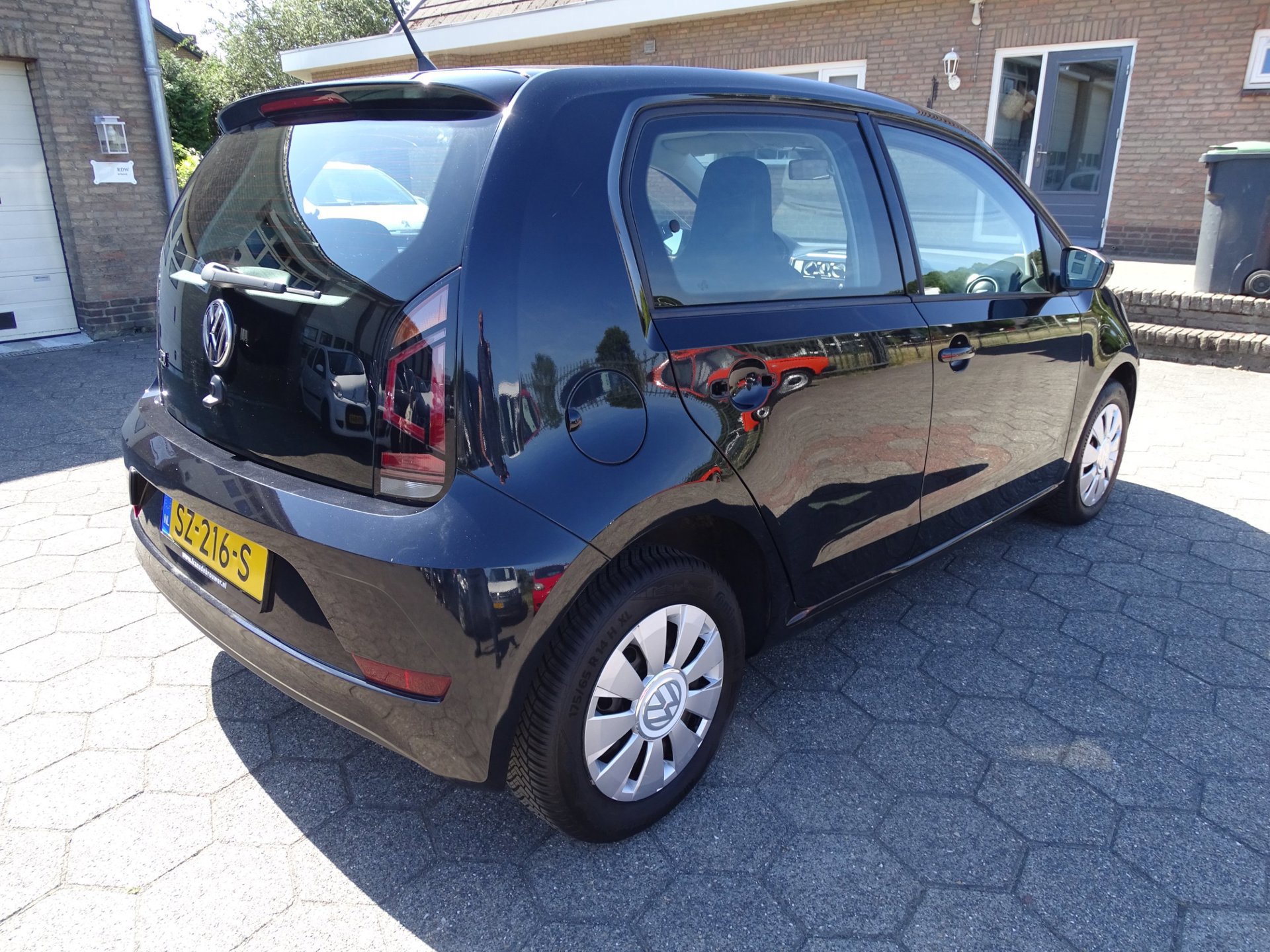 Volkswagen Up! 1.0 BMT move up (2018), foto 3