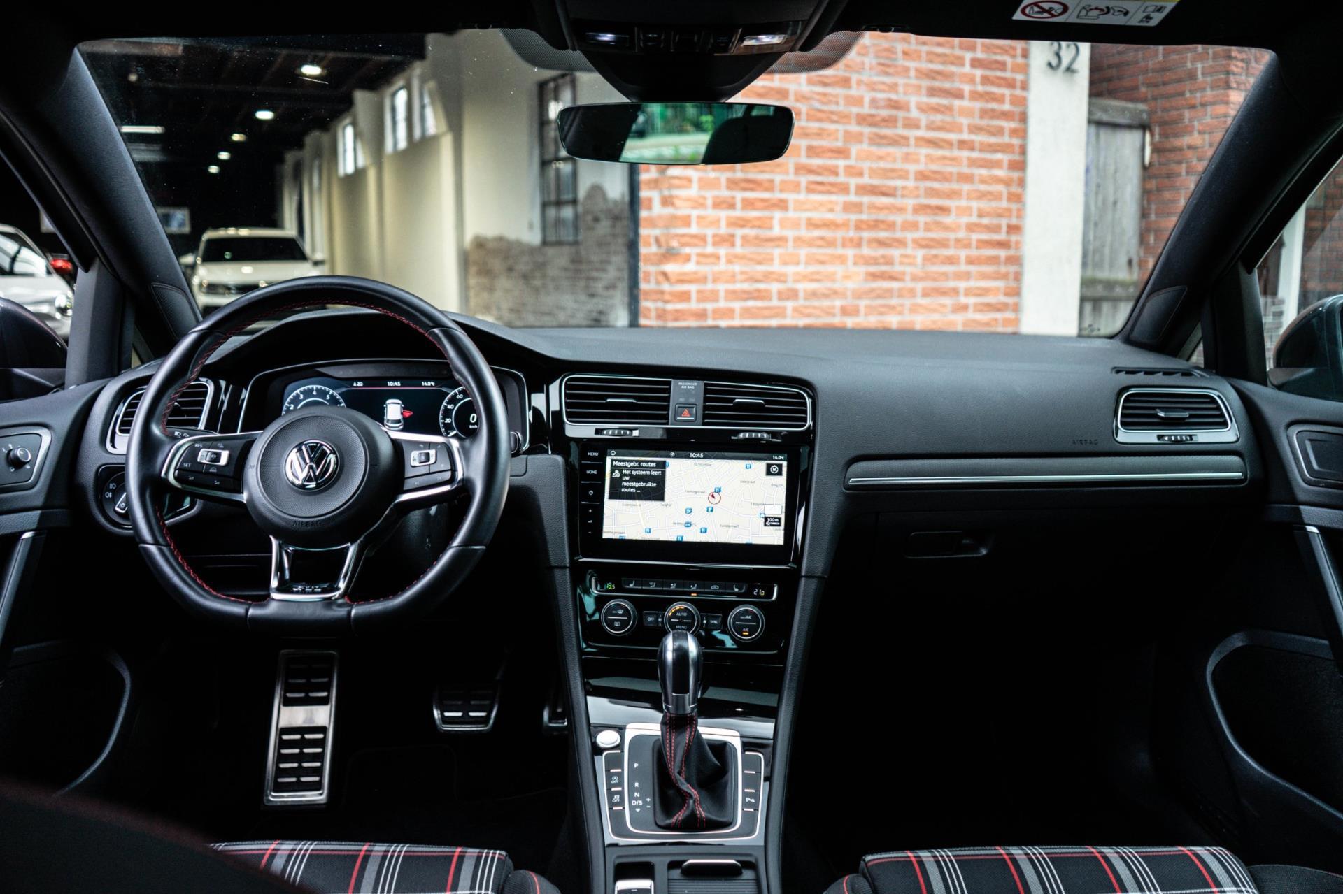 Volkswagen Golf 2.0 TSI GTI Performance (2018), foto 12