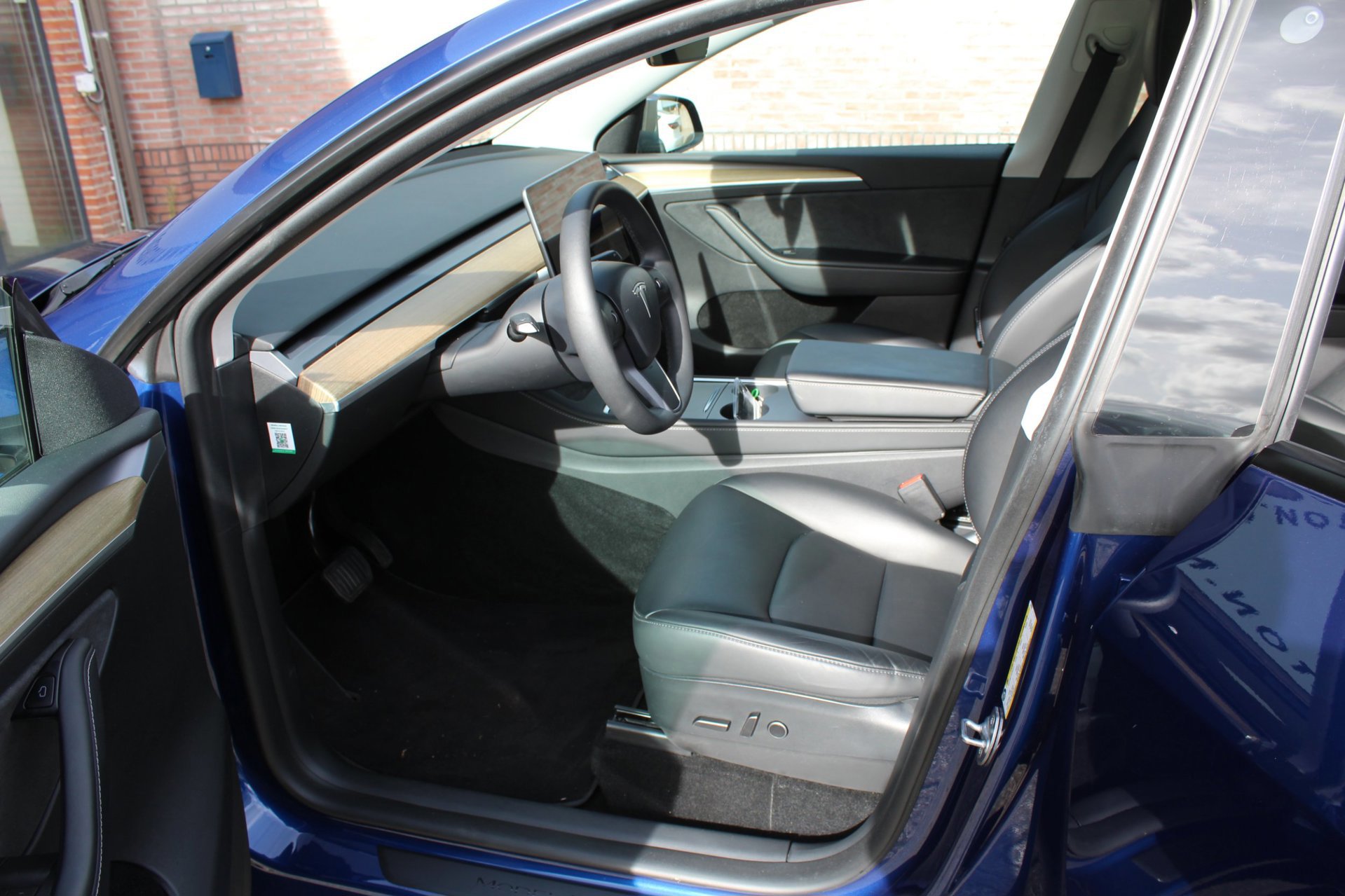 Tesla Model Y RWD SOH 92 % 1e (2022), foto 11