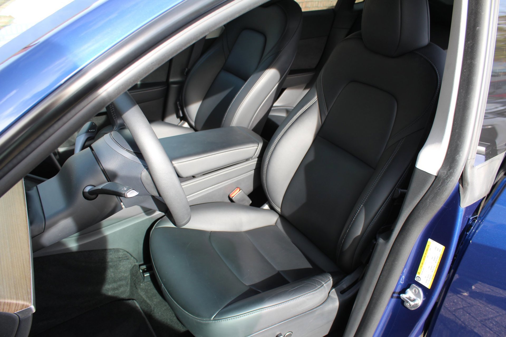 Tesla Model Y RWD SOH 92 % 1e (2022), foto 12