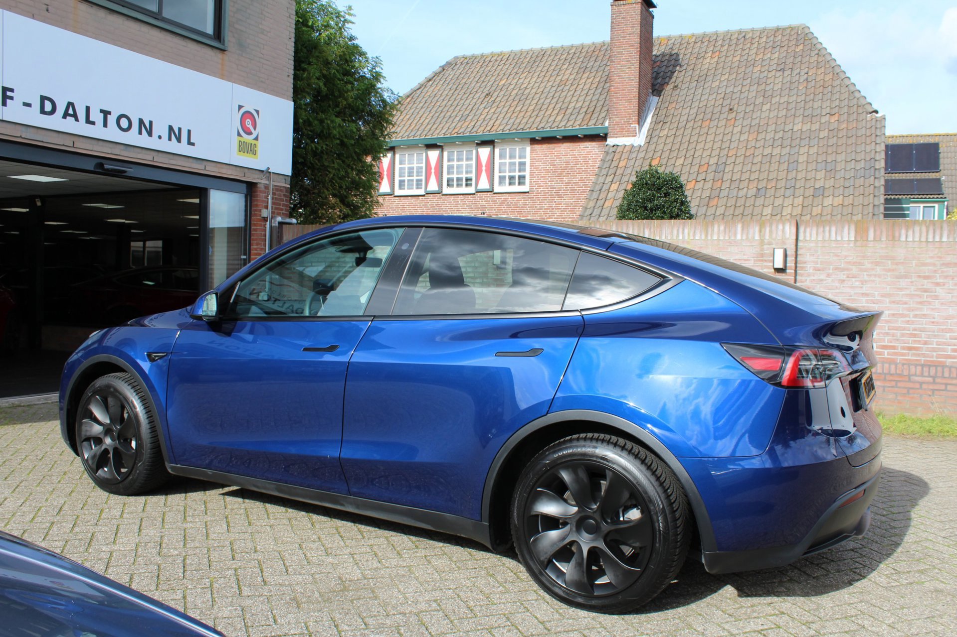 Tesla Model Y RWD SOH 92 % 1e (2022), foto 21