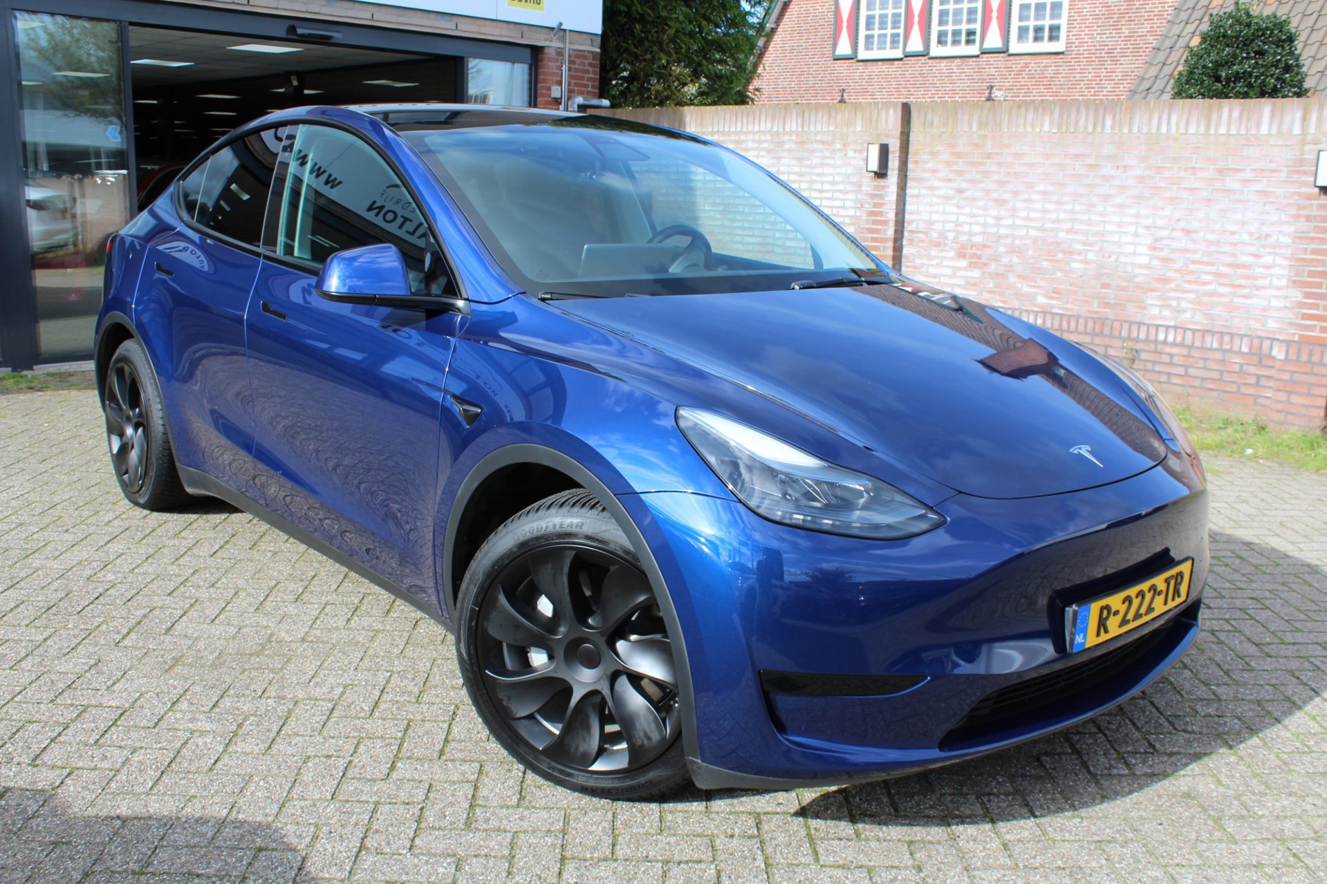 Tesla Model Y RWD SOH 92 % 1e (2022), foto 5