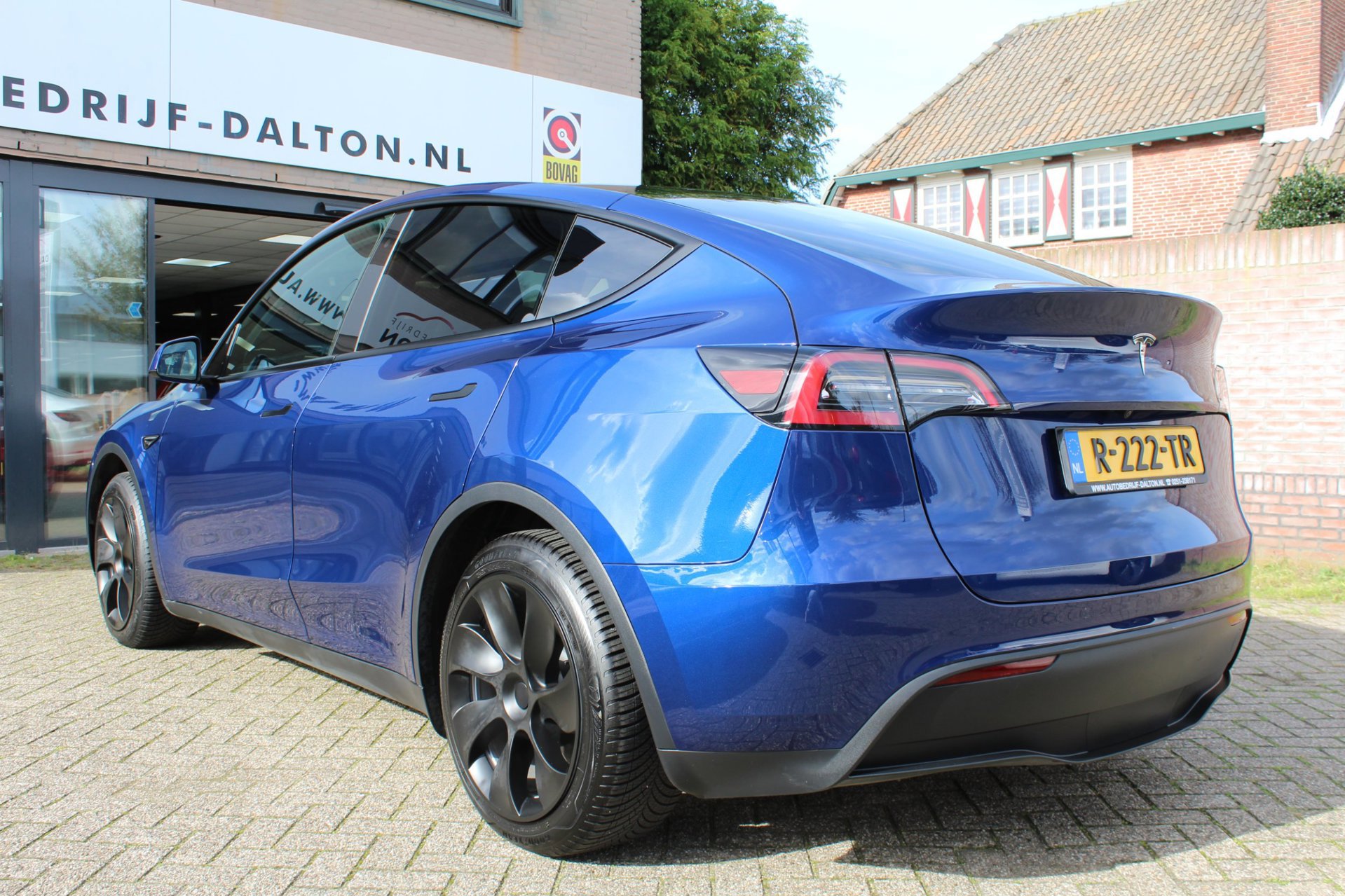 Tesla Model Y RWD SOH 92 % 1e (2022), foto 10