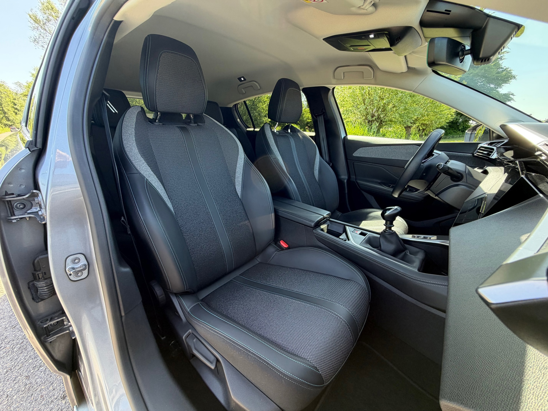 Peugeot 308 1.2 PureTech Allure Pack Business (2022), foto 2