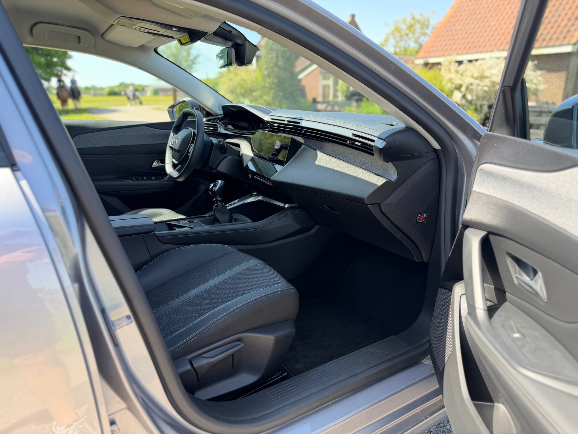 Peugeot 308 1.2 PureTech Allure Pack Business (2022), foto 22