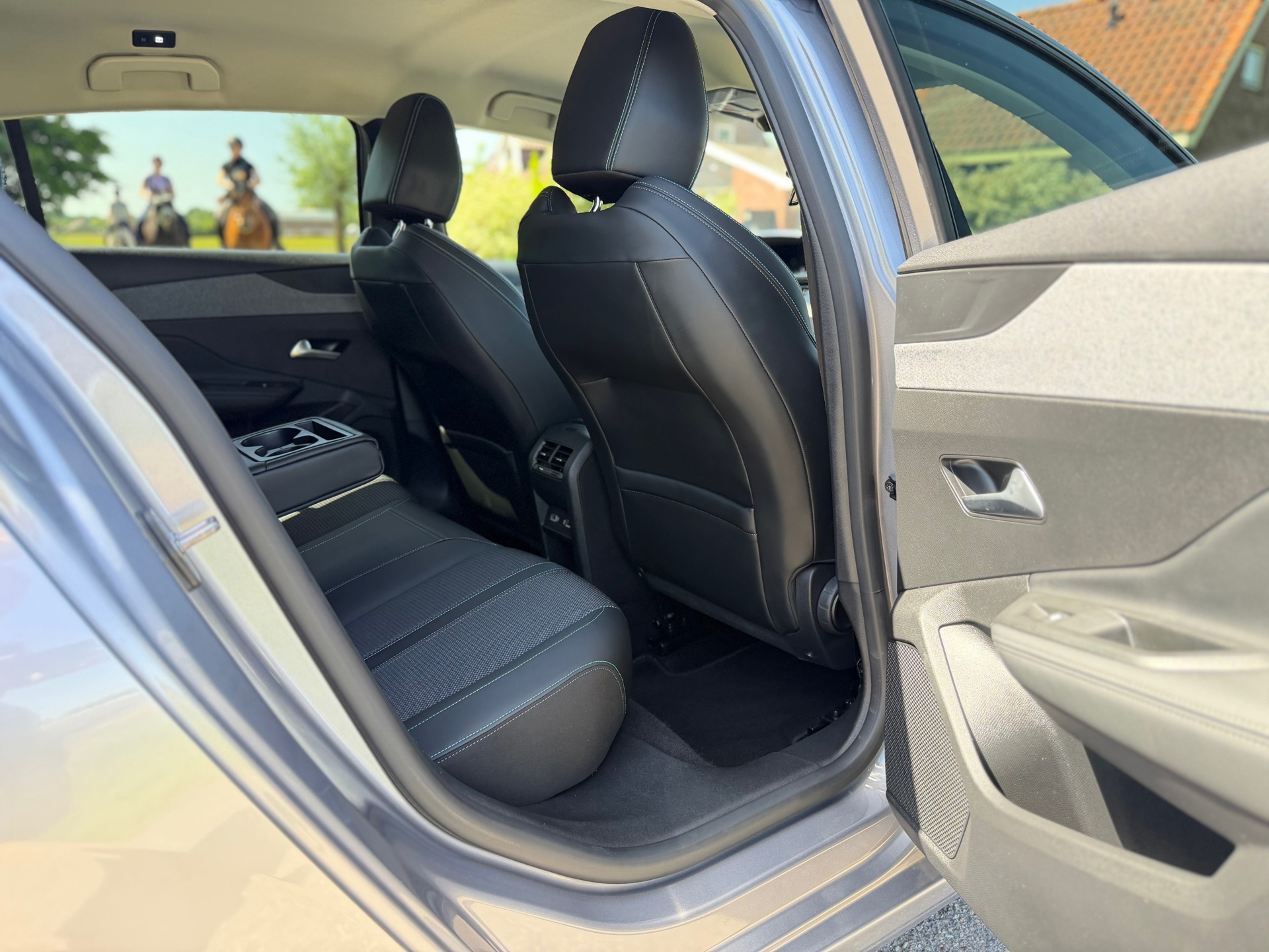 Peugeot 308 1.2 PureTech Allure Pack Business (2022), foto 23