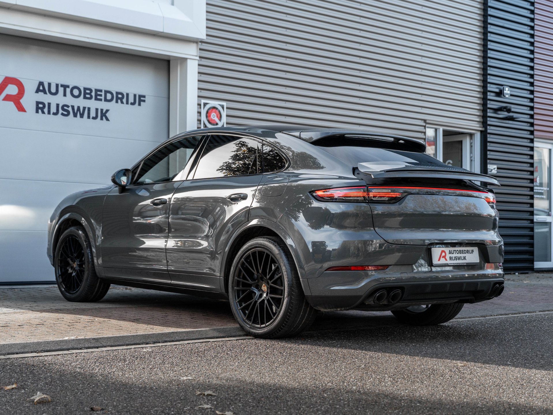 Porsche Cayenne Coupé 3.0 E-Hybrid Platinum Edition (2022), foto 11