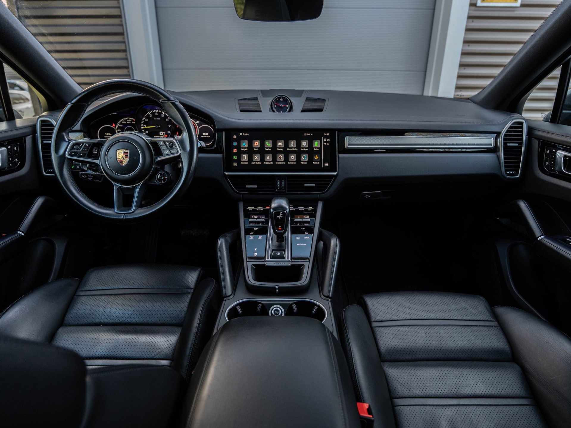 Porsche Cayenne Coupé 3.0 E-Hybrid Platinum Edition (2022), foto 12