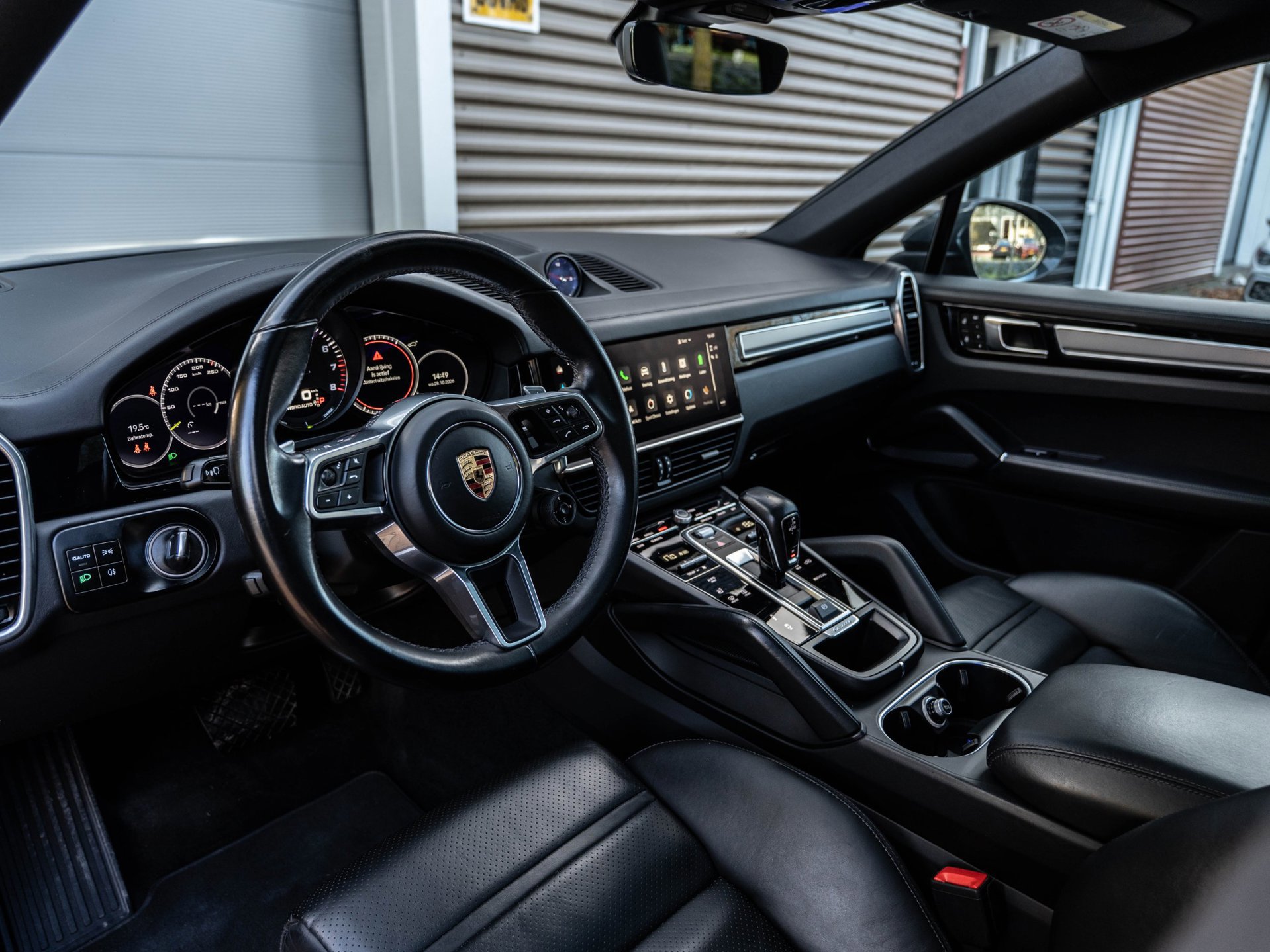 Porsche Cayenne Coupé 3.0 E-Hybrid Platinum Edition (2022), foto 15