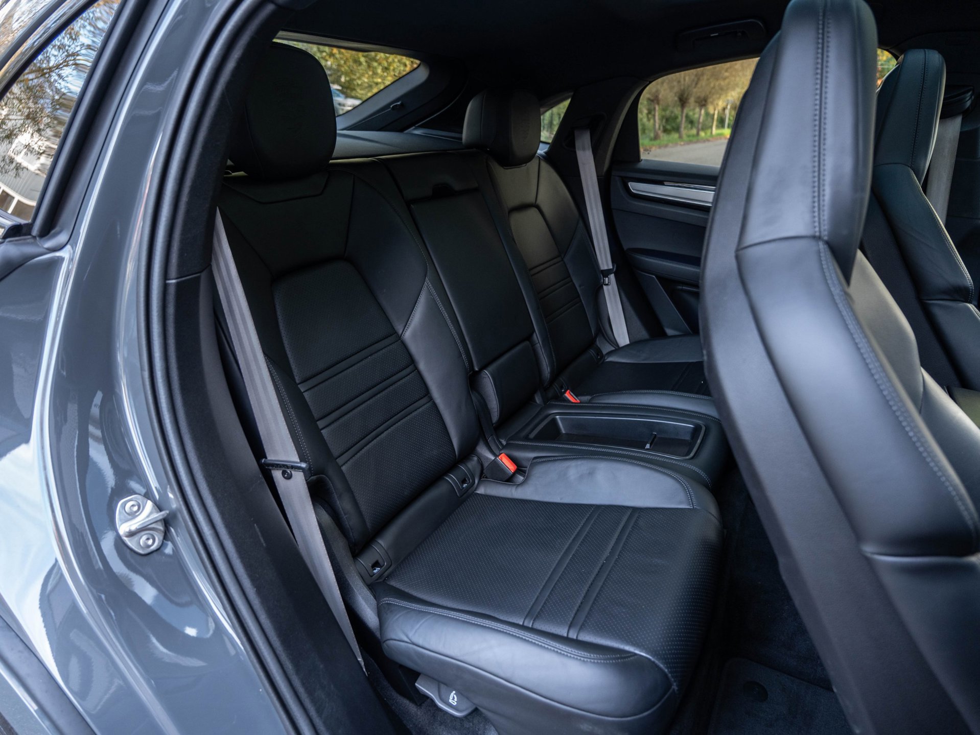 Porsche Cayenne Coupé 3.0 E-Hybrid Platinum Edition (2022), foto 16