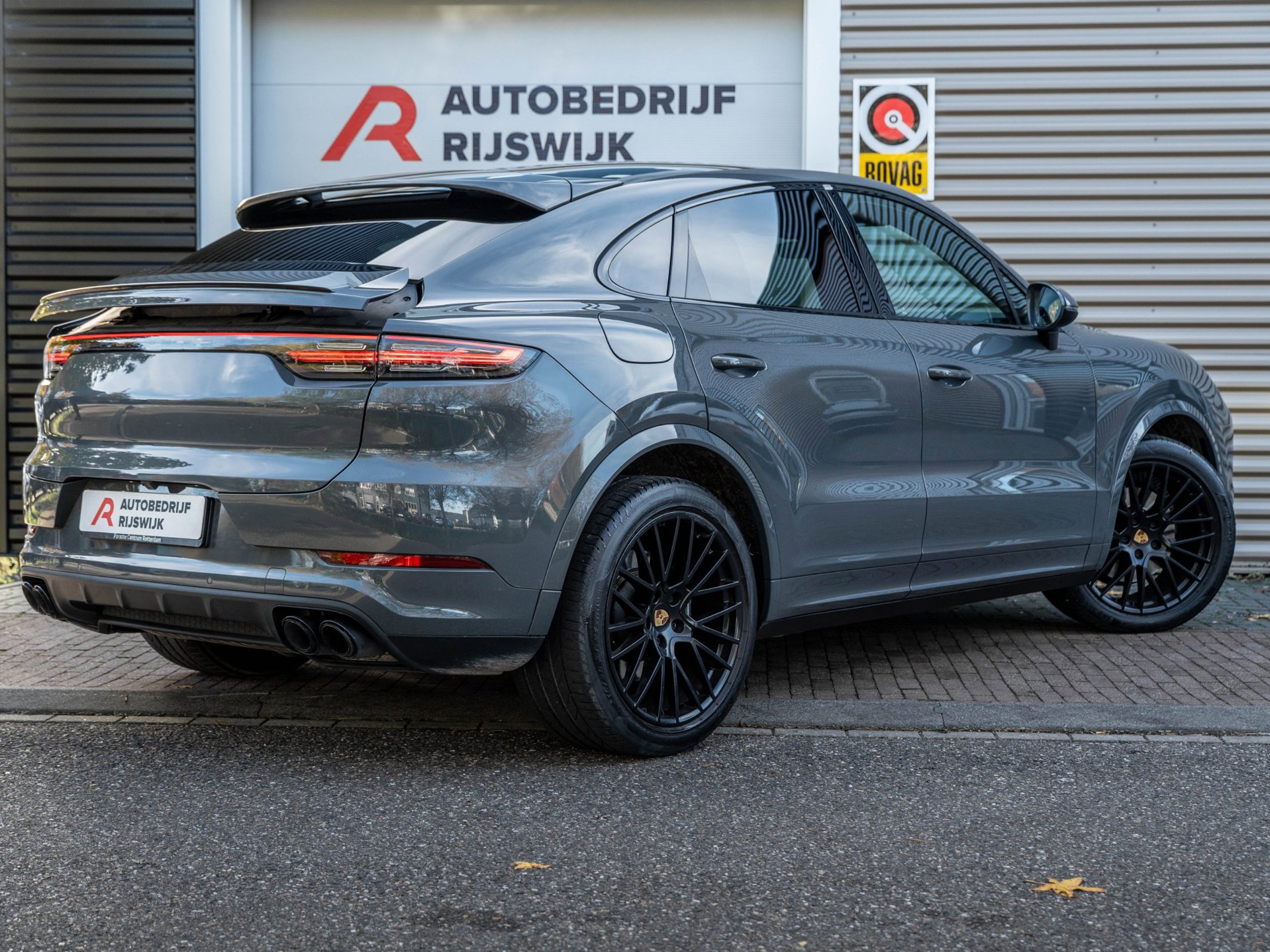 Porsche Cayenne Coupé 3.0 E-Hybrid Platinum Edition (2022), foto 4