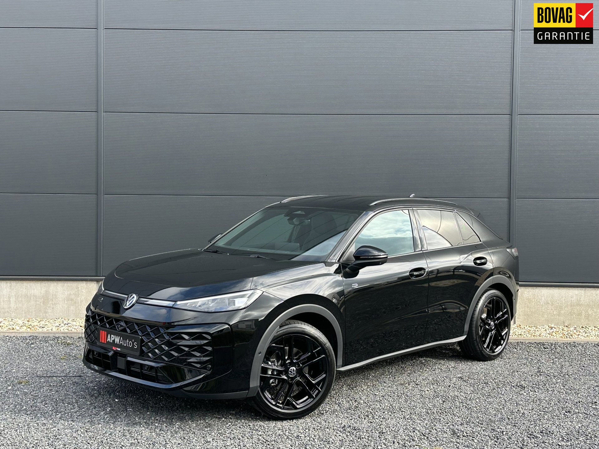 Volkswagen T-Roc 1.5 TSI R-Line Edition IQ. Light (2026), foto 1