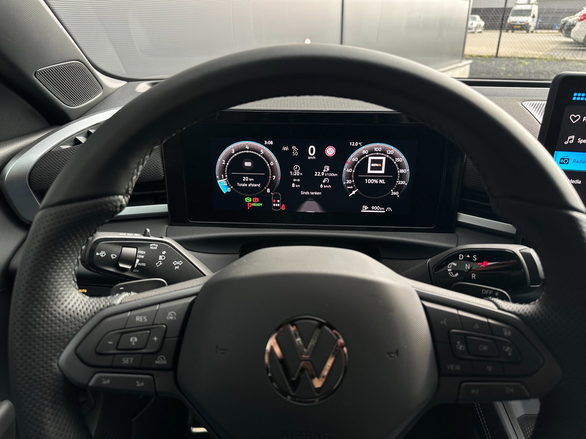 Volkswagen T-Roc 1.5 TSI R-Line Edition IQ. Light (2026), foto 17