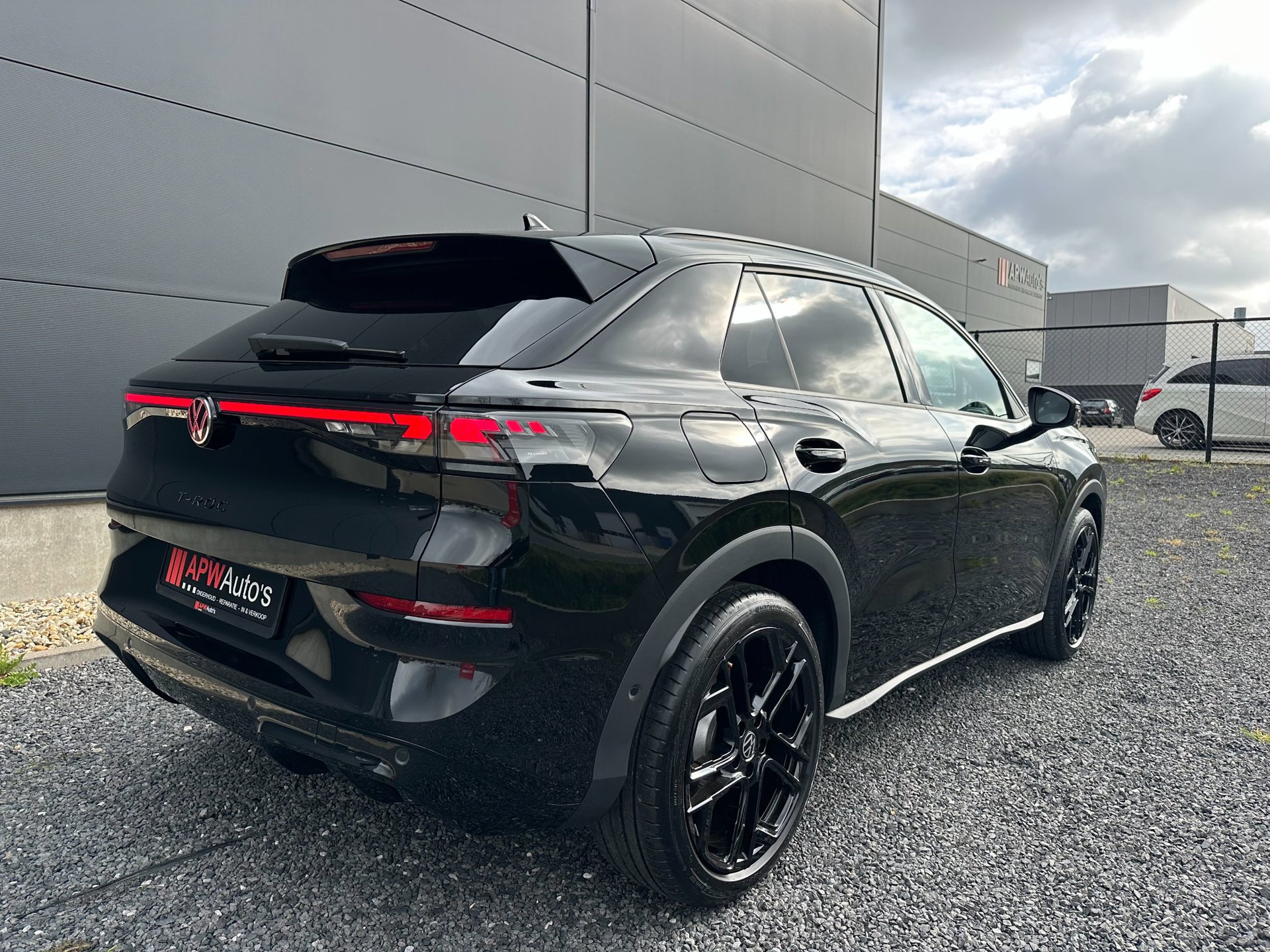 Volkswagen T-Roc 1.5 TSI R-Line Edition IQ. Light (2026), foto 6