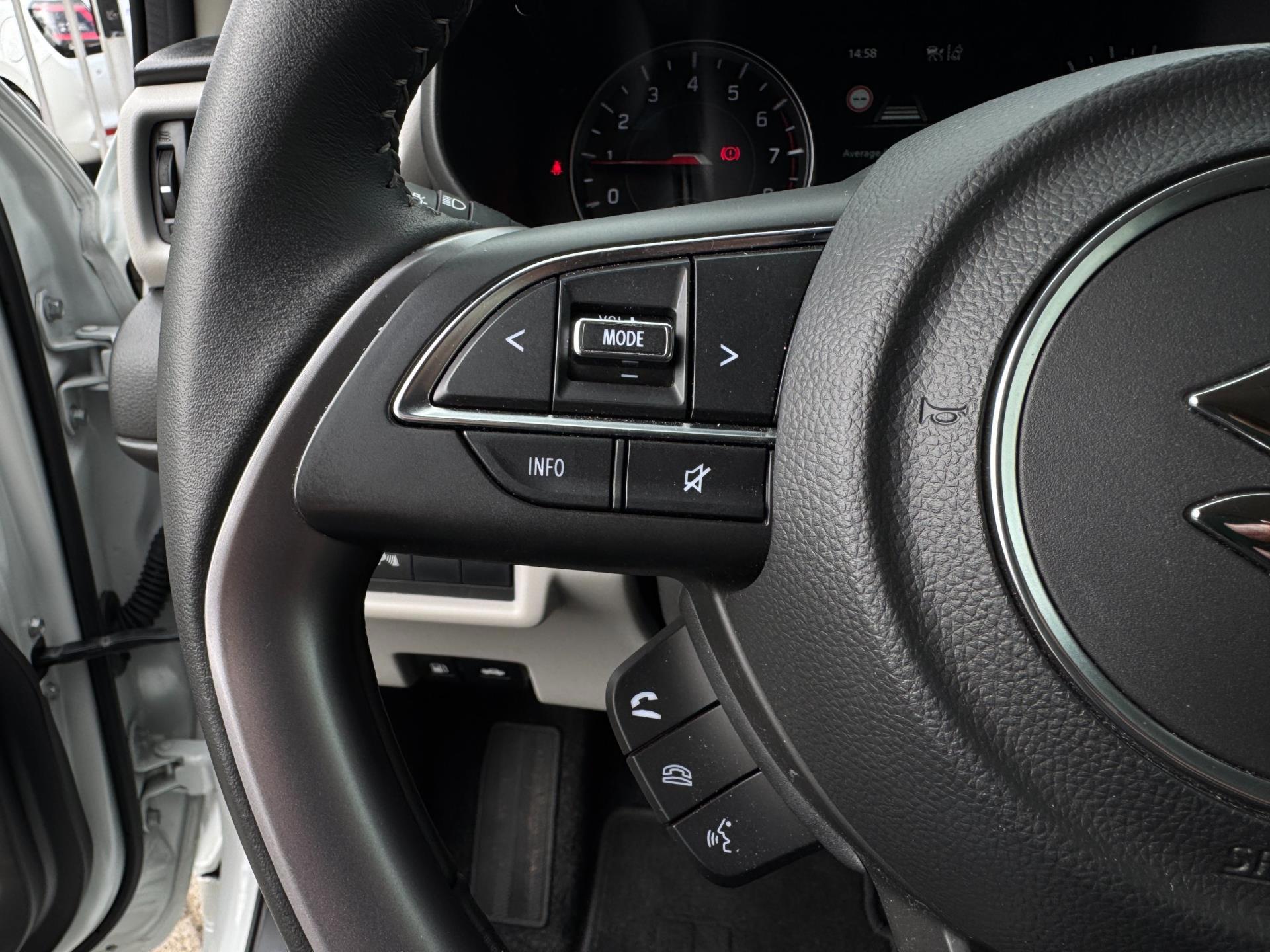 Suzuki Swift 1.2 Style Smart Hybrid NIEUWSTE MODEL (2024), foto 15