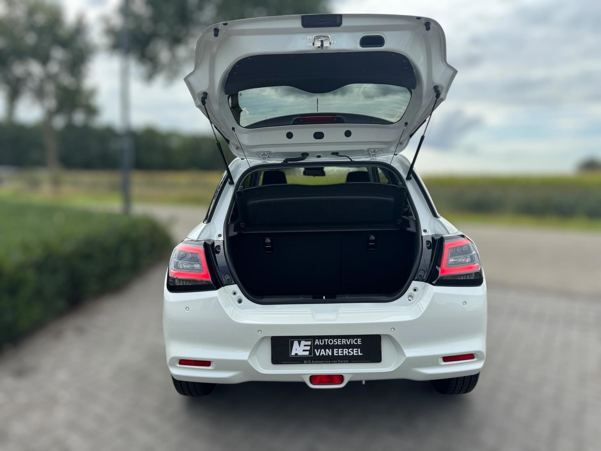 Suzuki Swift 1.2 Style Smart Hybrid NIEUWSTE MODEL (2024), foto 37