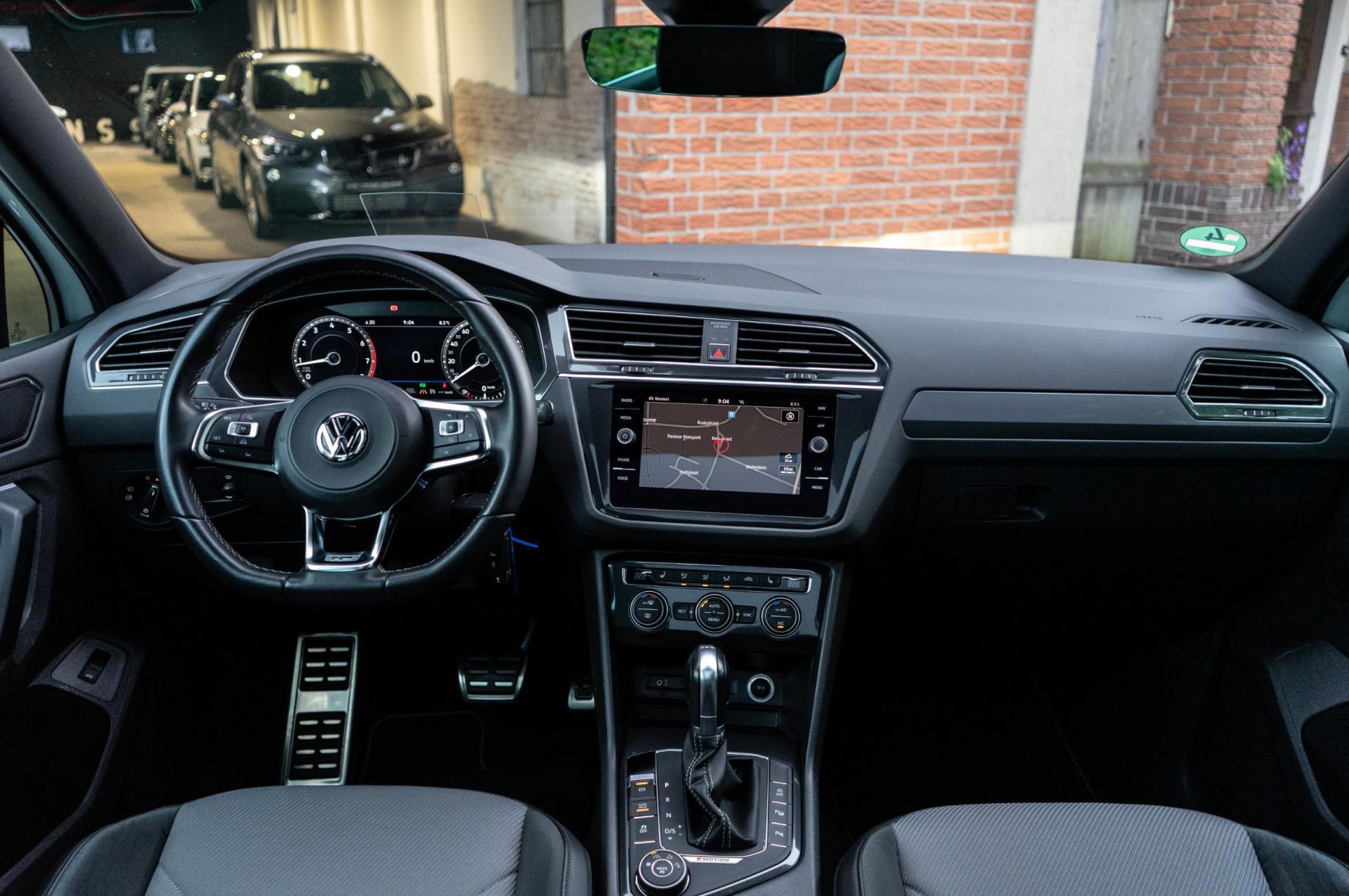 Volkswagen Tiguan 2.0 TSI 4Motion Highline R-Line (2017), foto 2